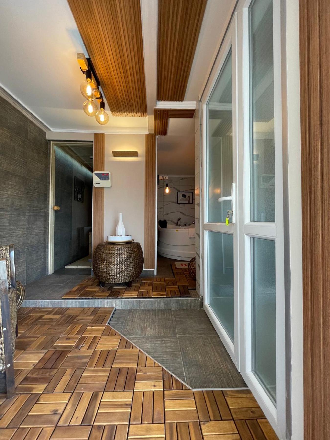 Apartment with Sauna photo 2