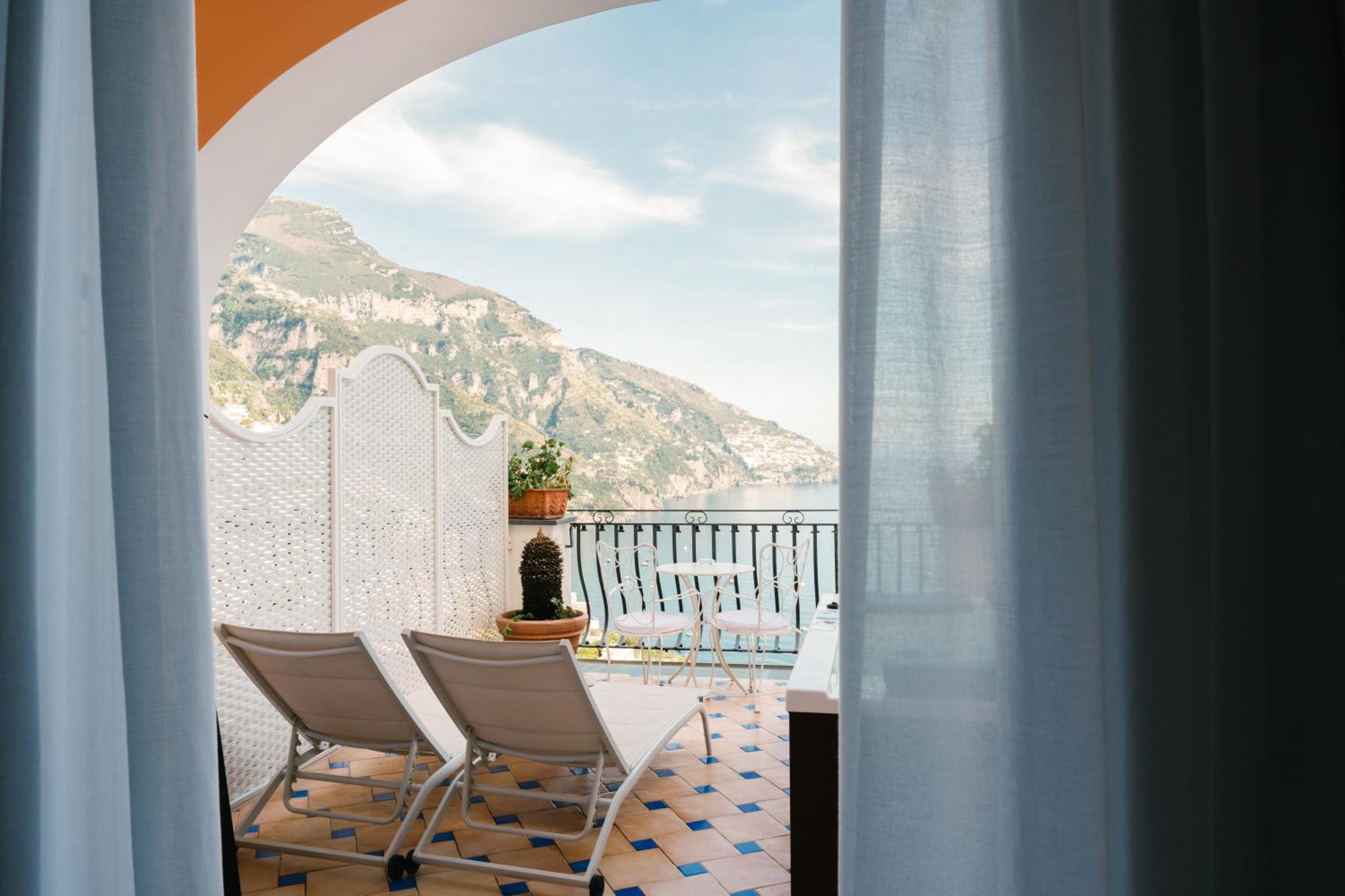Queen Room with Outdoor Spa Bath and Large Terrace Sea View - Photo 2
