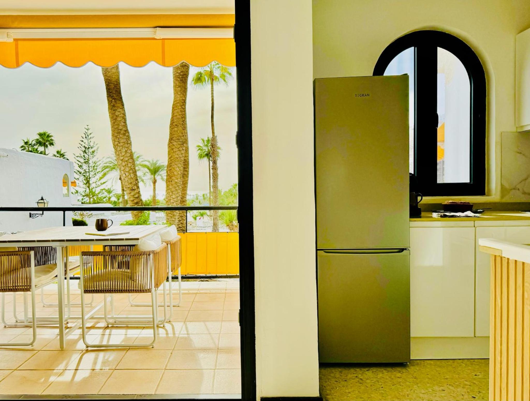 Apartment with Sea View photo 2