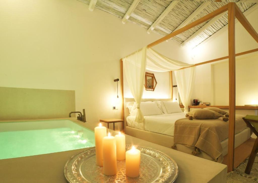 Studio With Spa Bath photo 1