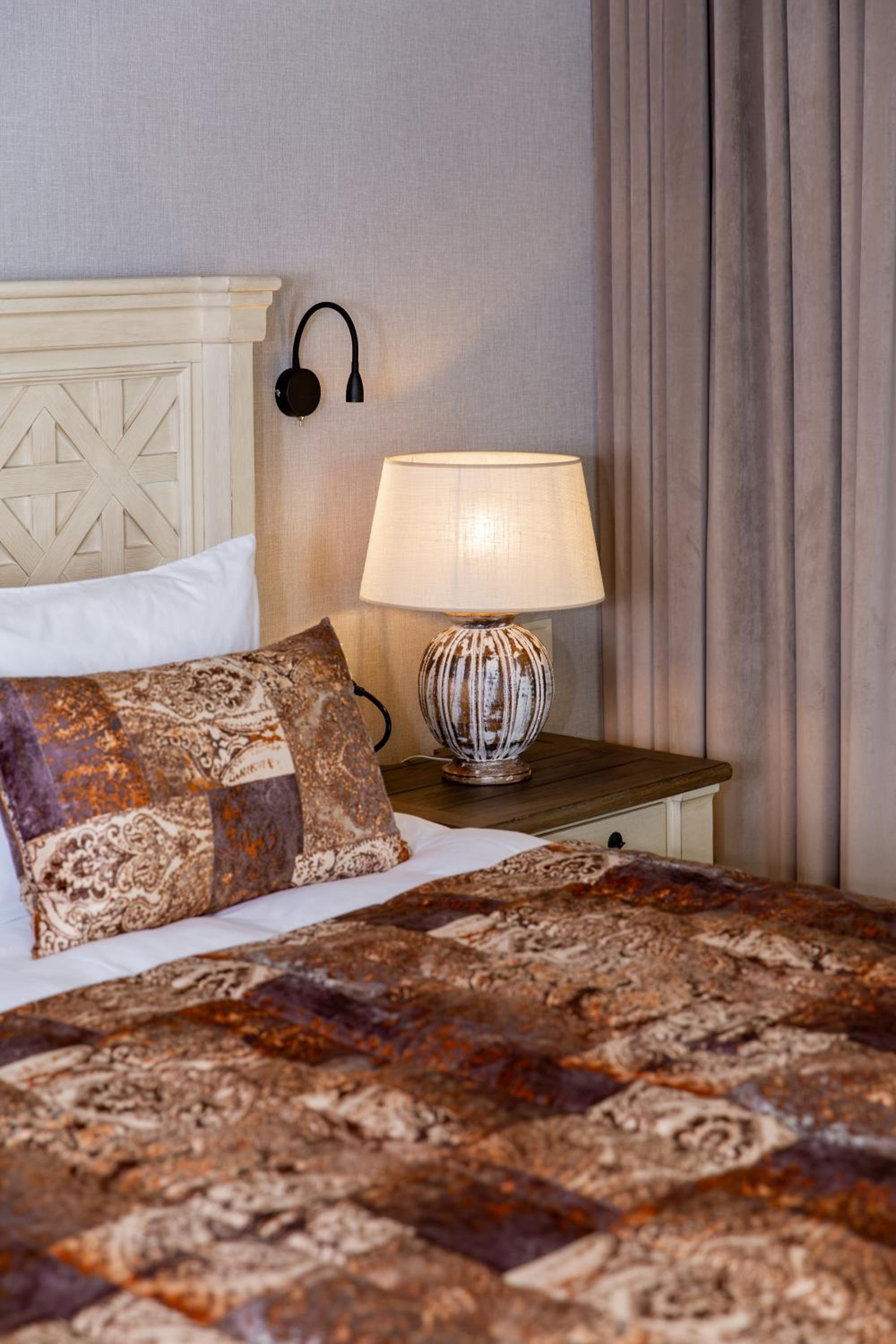 Standard Queen Room - Photo 1
