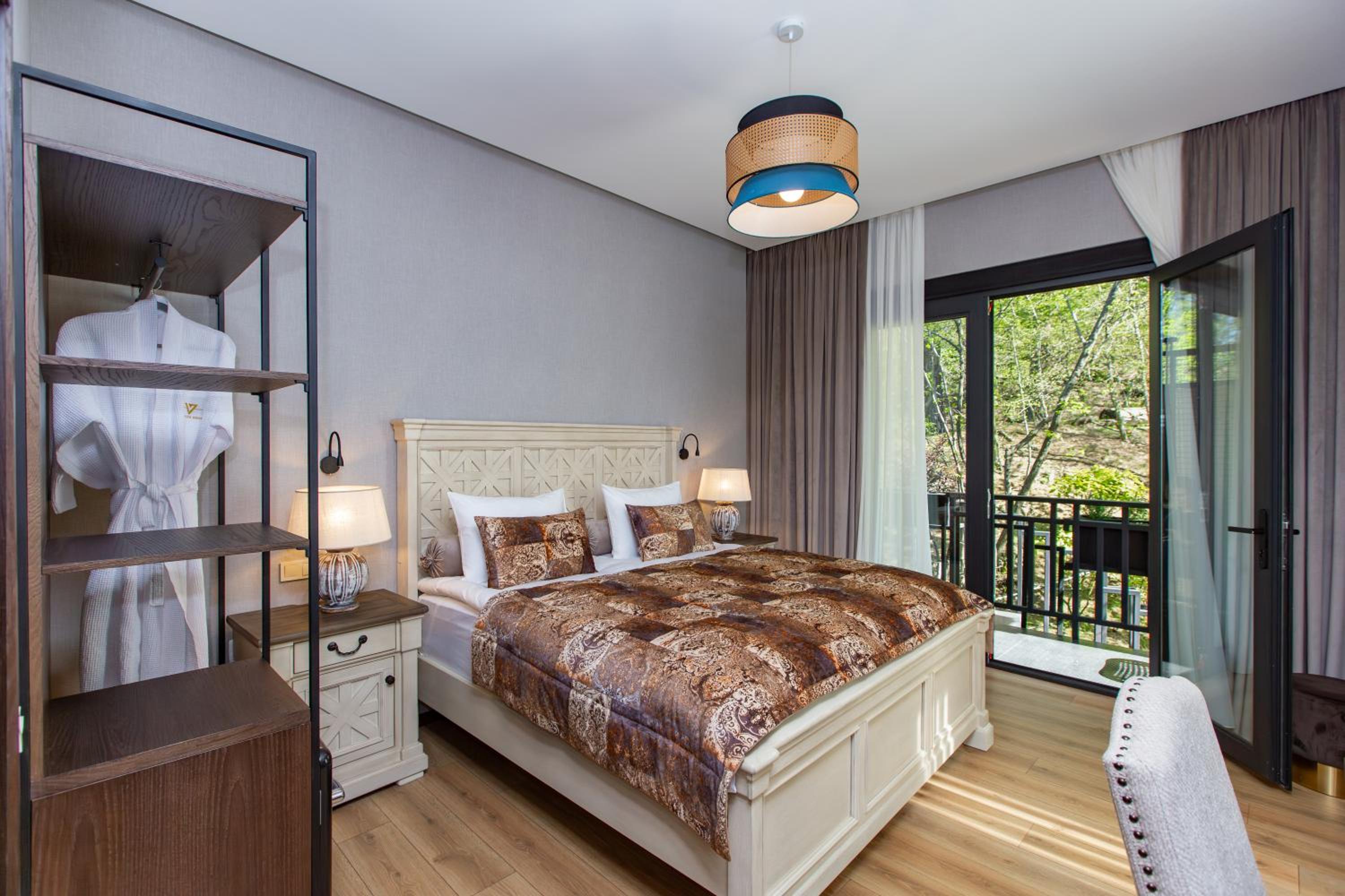 Standard Queen Room - Photo 3