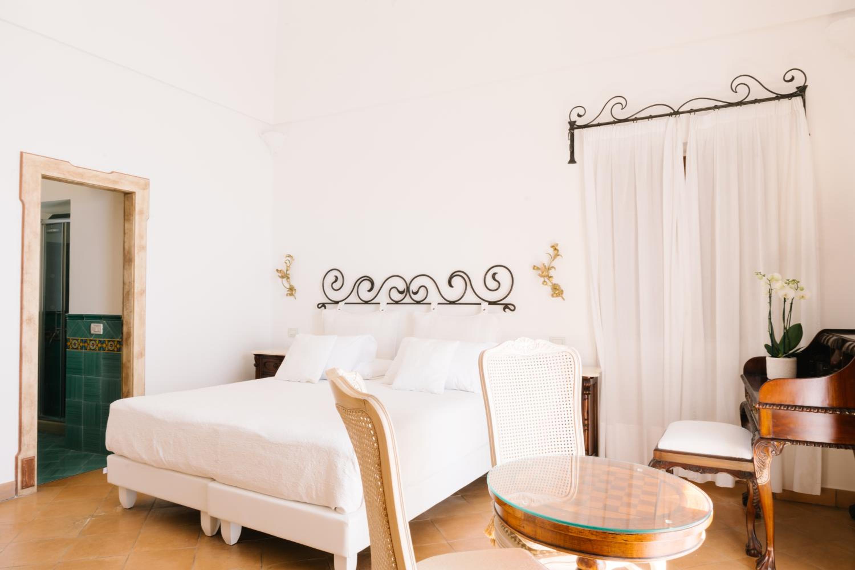 Deluxe Double or Twin Room with Sea View photo 2