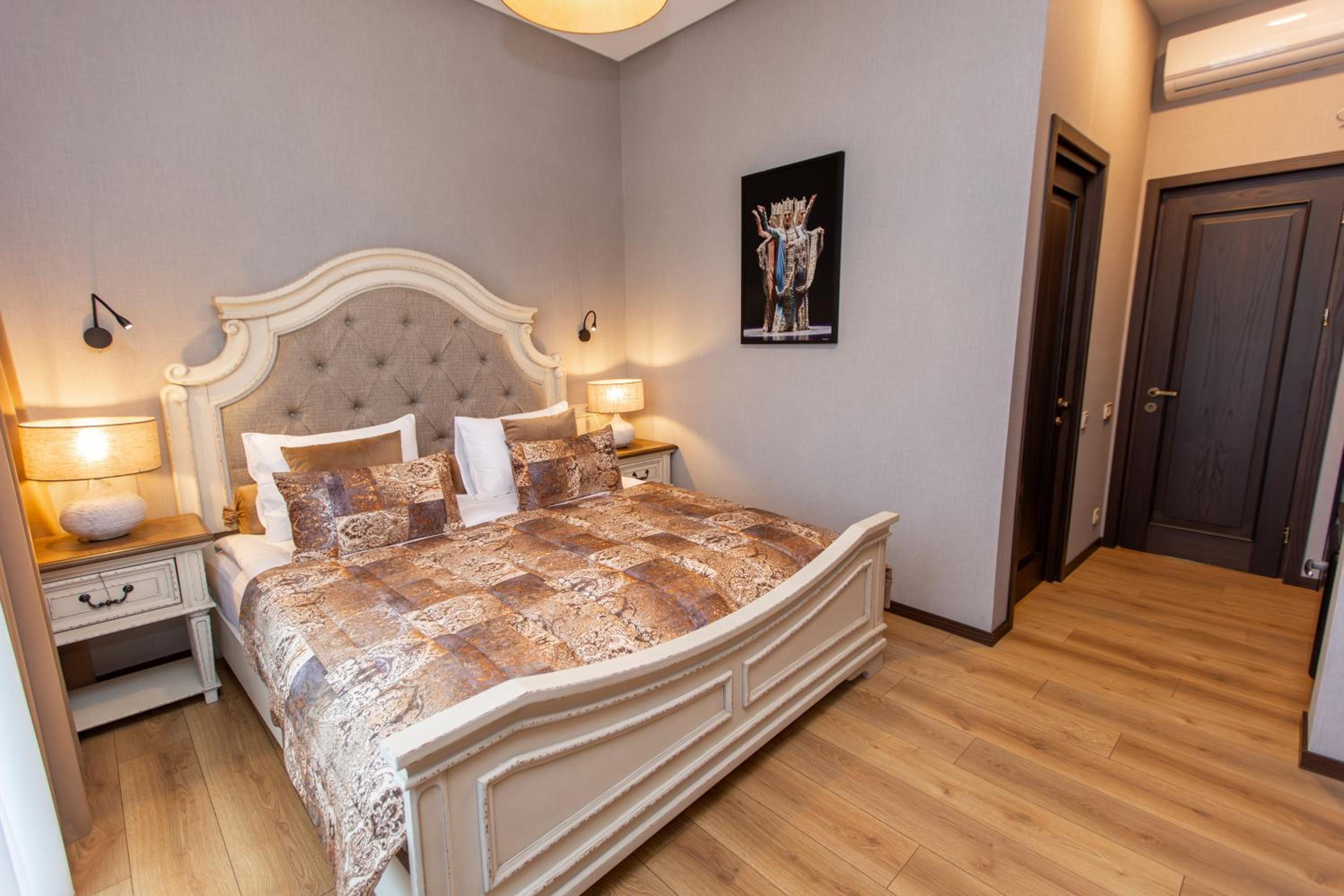 Standard Queen Room - Photo 5