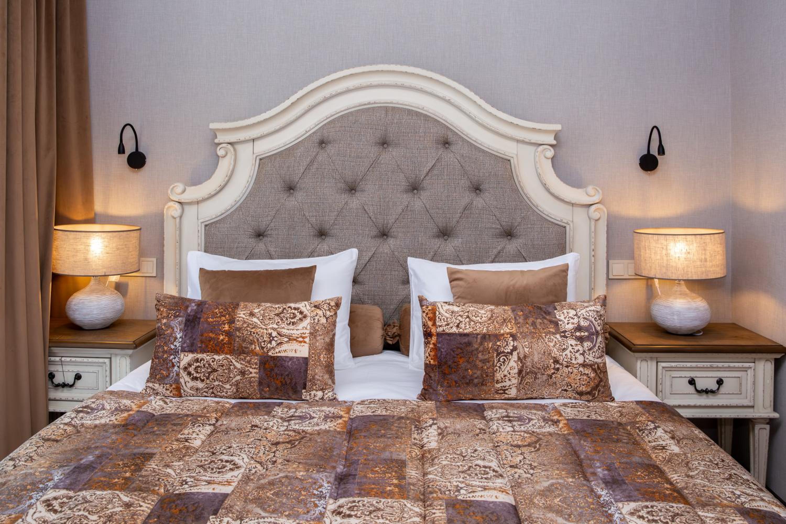 Standard Queen Room - Photo 7