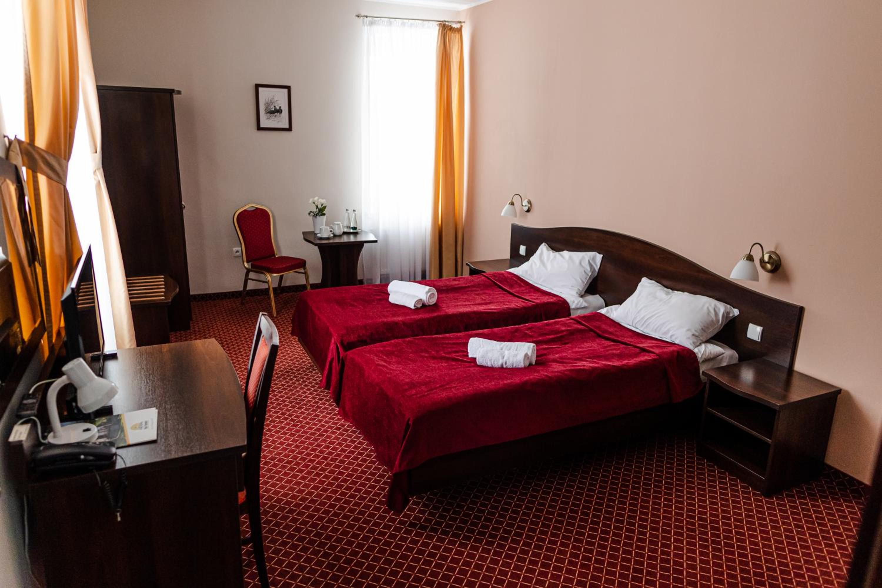 Premium Double or Twin Room - Photo 11