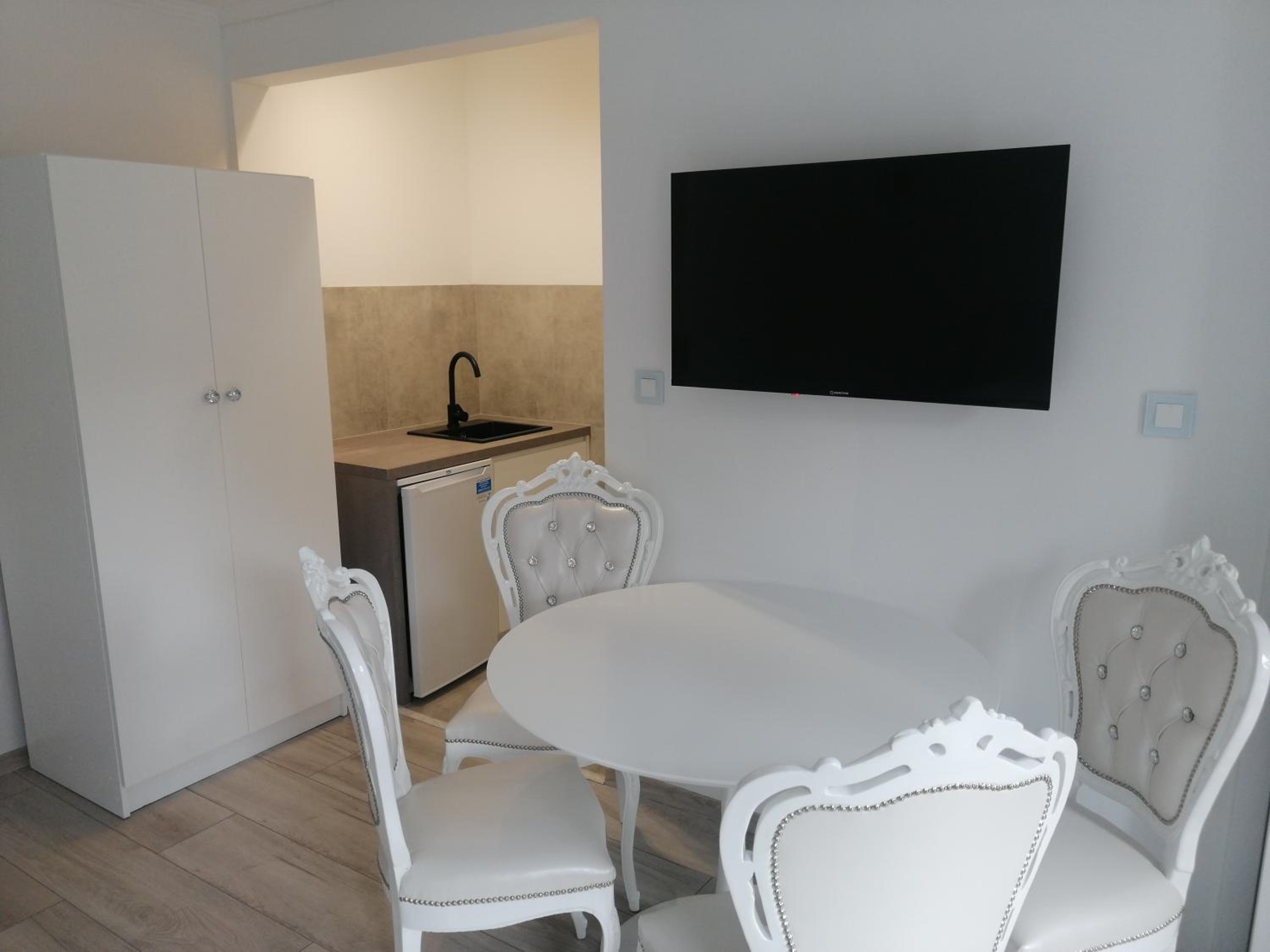 Quadruple Room with Balcony photo 2