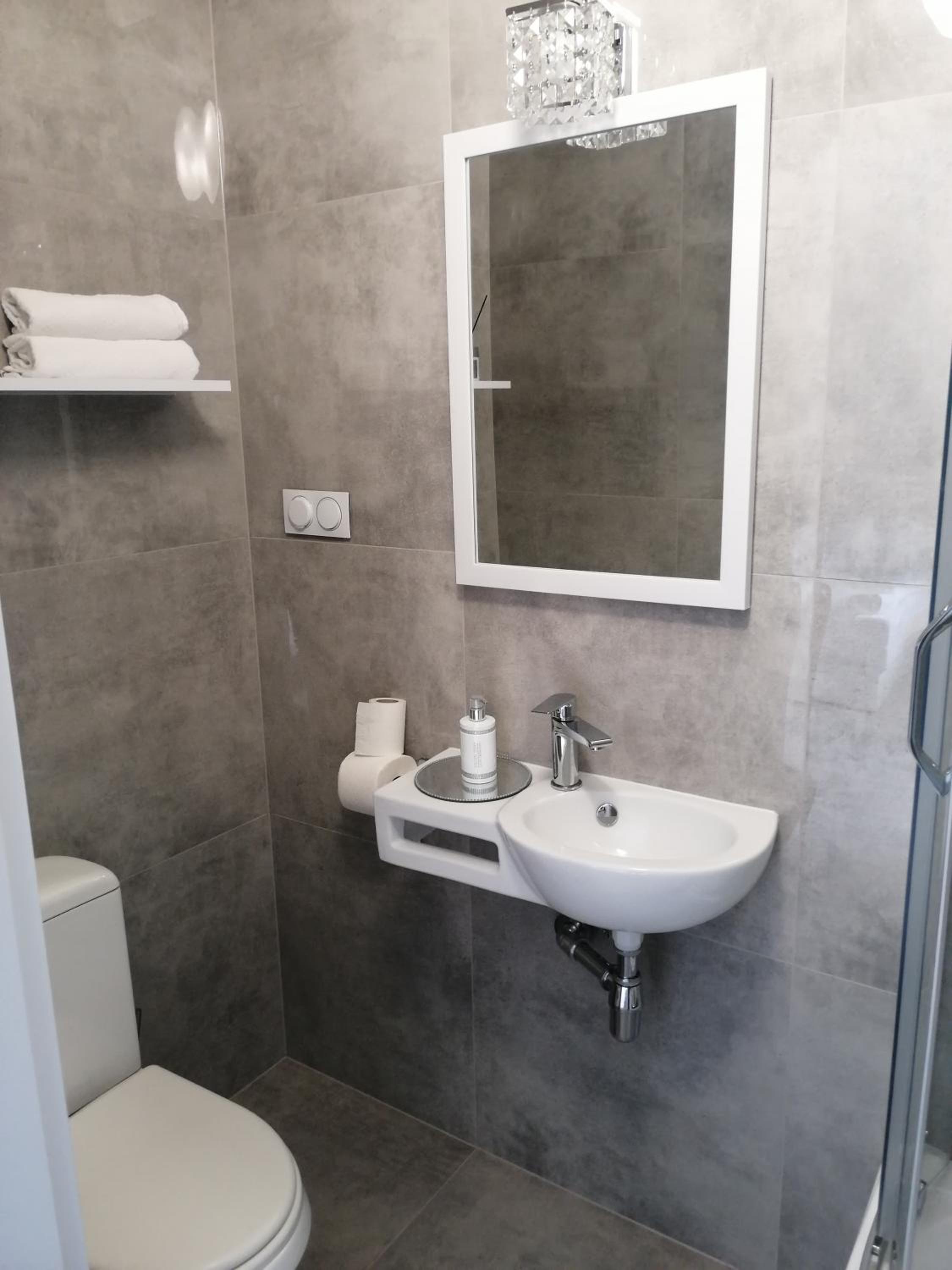 Triple Room with Lake View photo 2