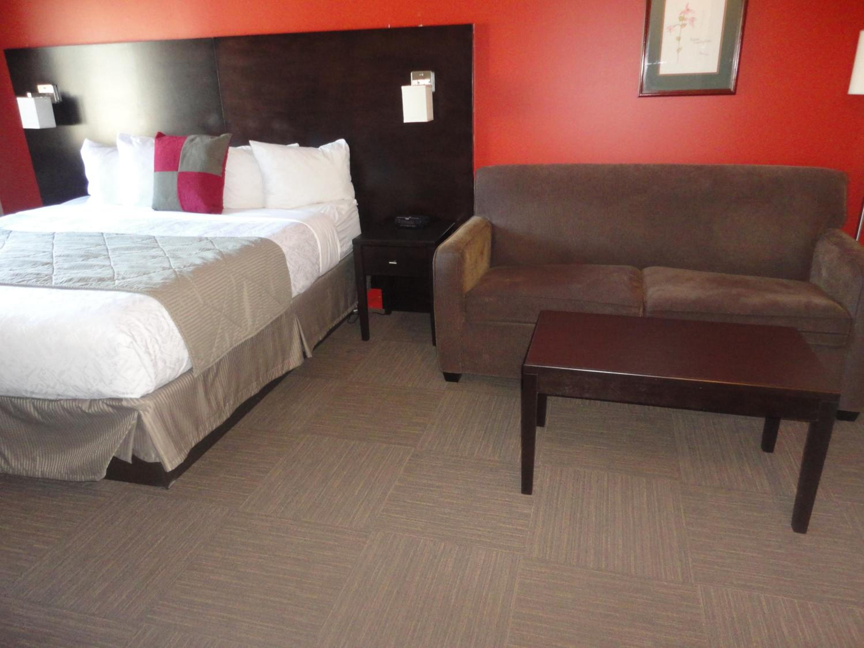 Deluxe King Room - Non-Smoking - Photo 2