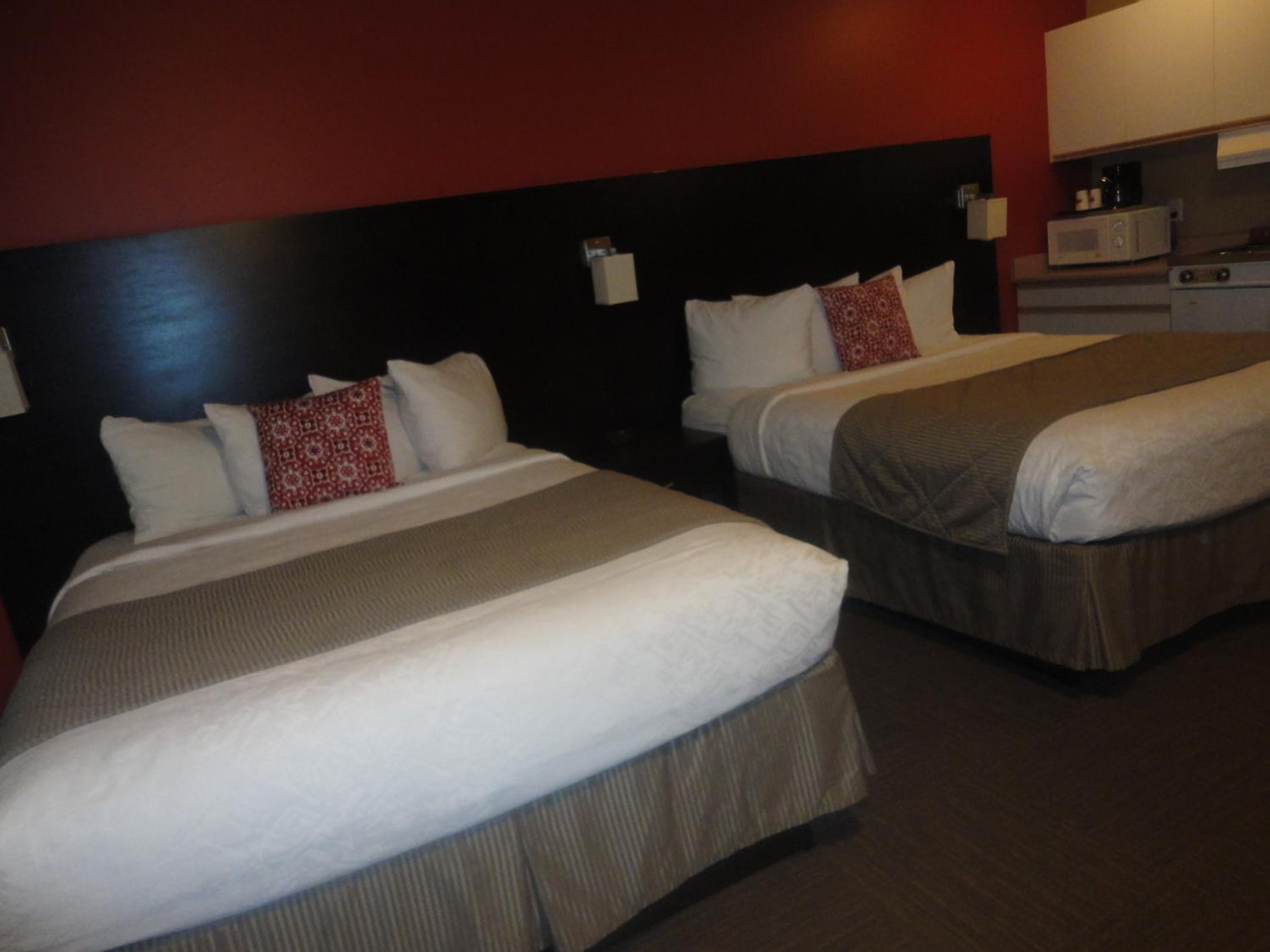 Queen Studio with Two Queen Beds - Non-Smoking - Photo 1