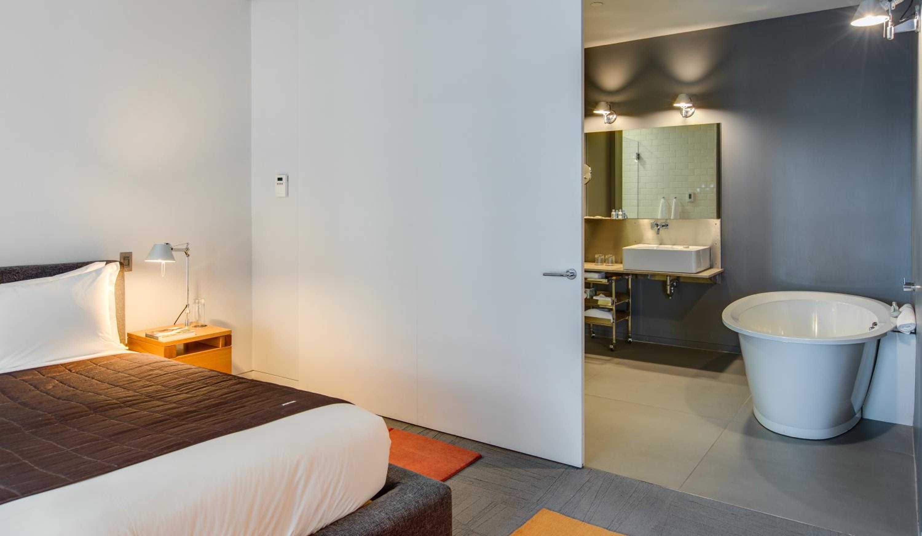 Deluxe Suite - Photo 1
