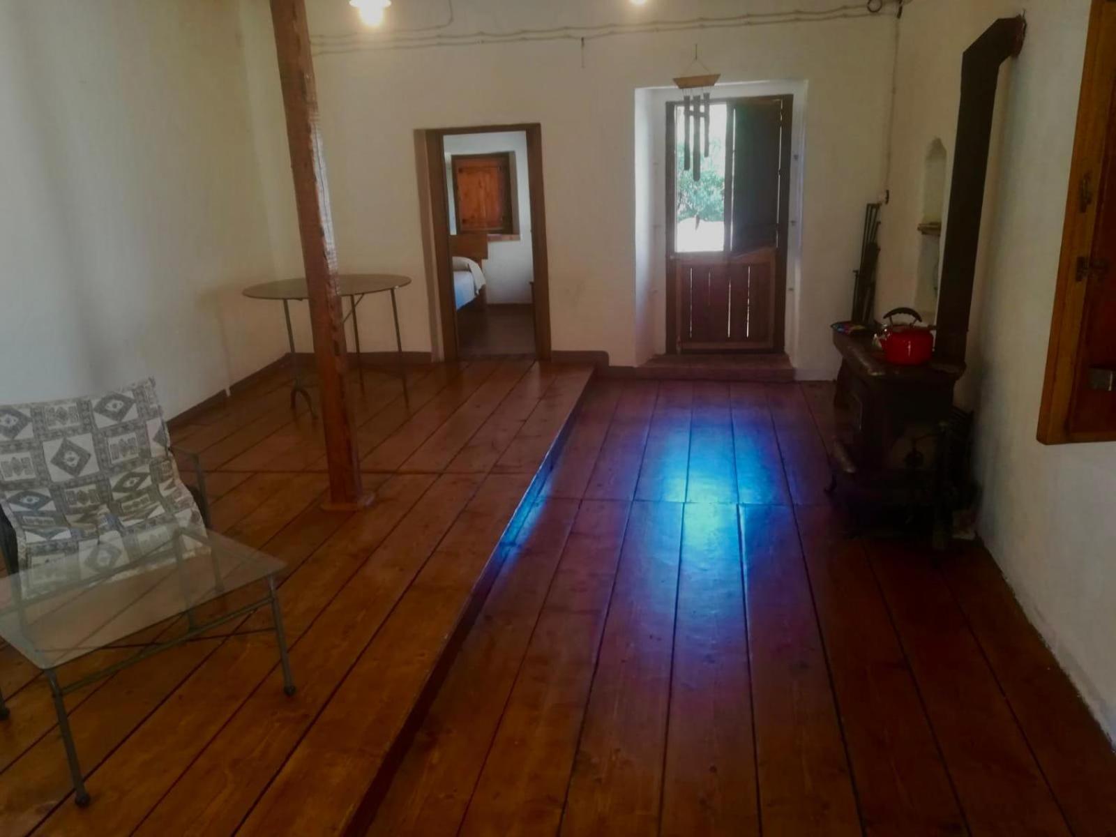 One-Bedroom House photo 2