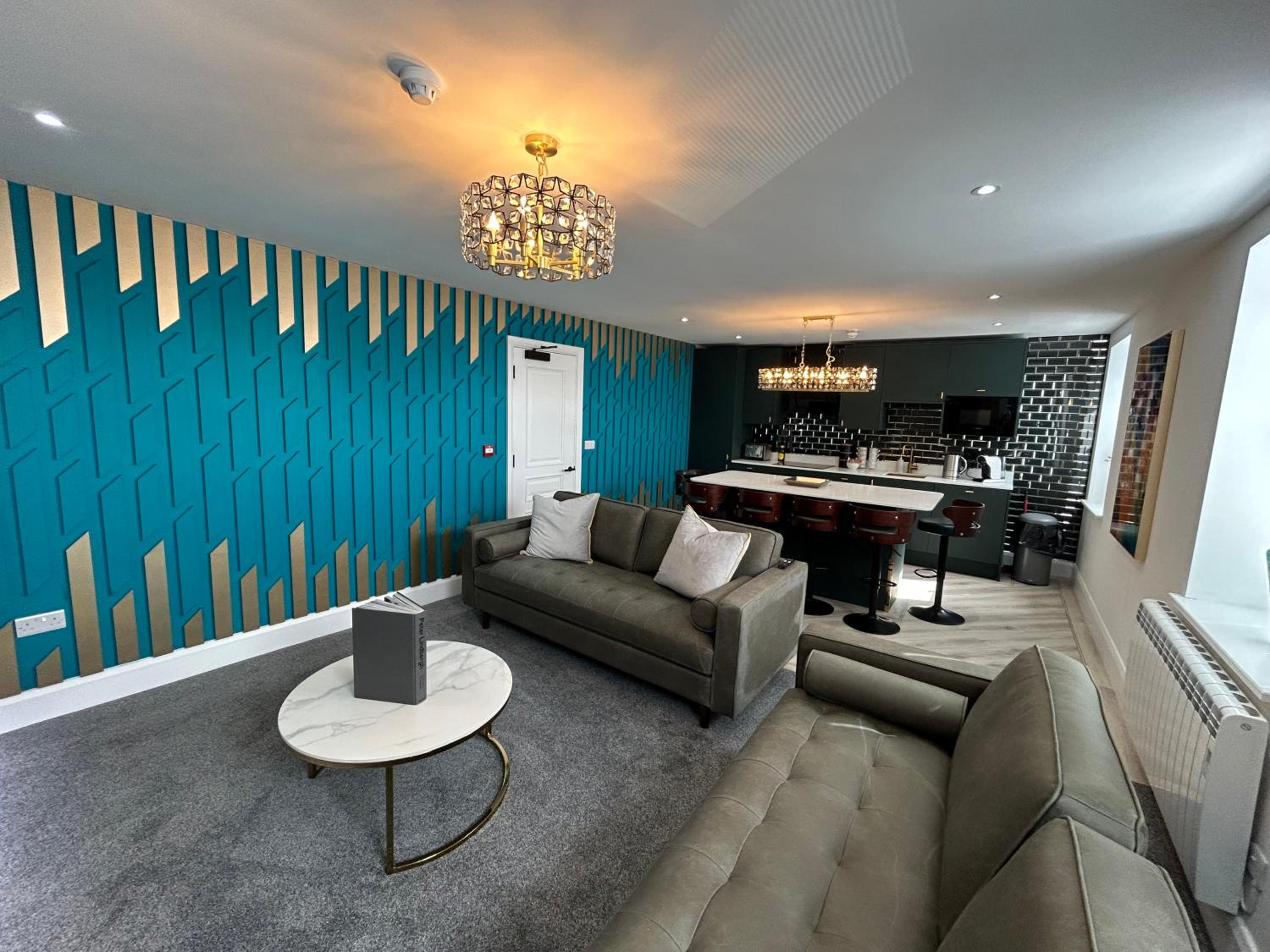 Three-Bedroom Deluxe Apartment