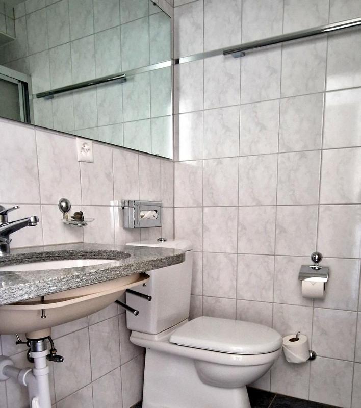 Superior Double or Twin Room with Lake View - Photo 7