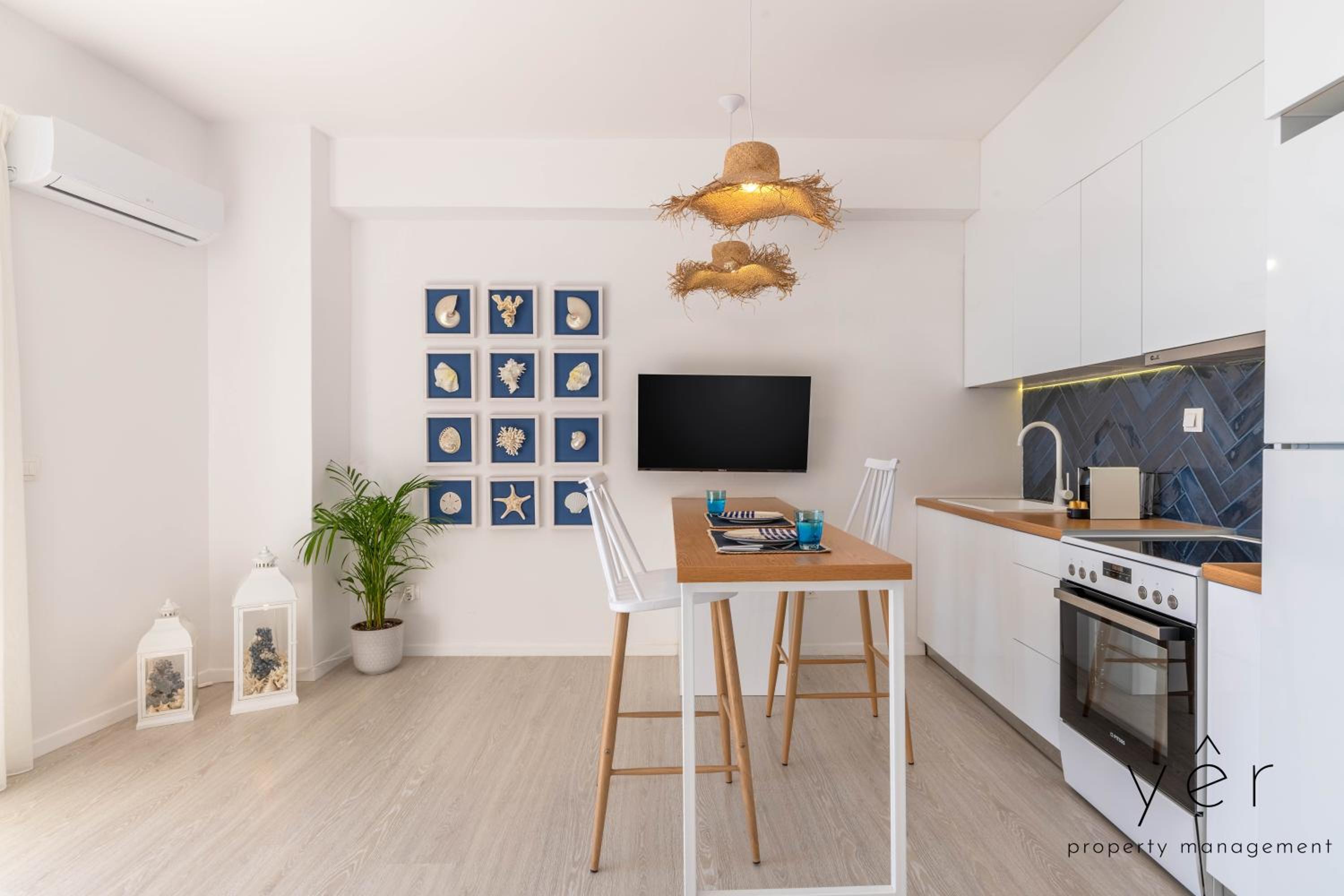 One-Bedroom Apartment photo 2