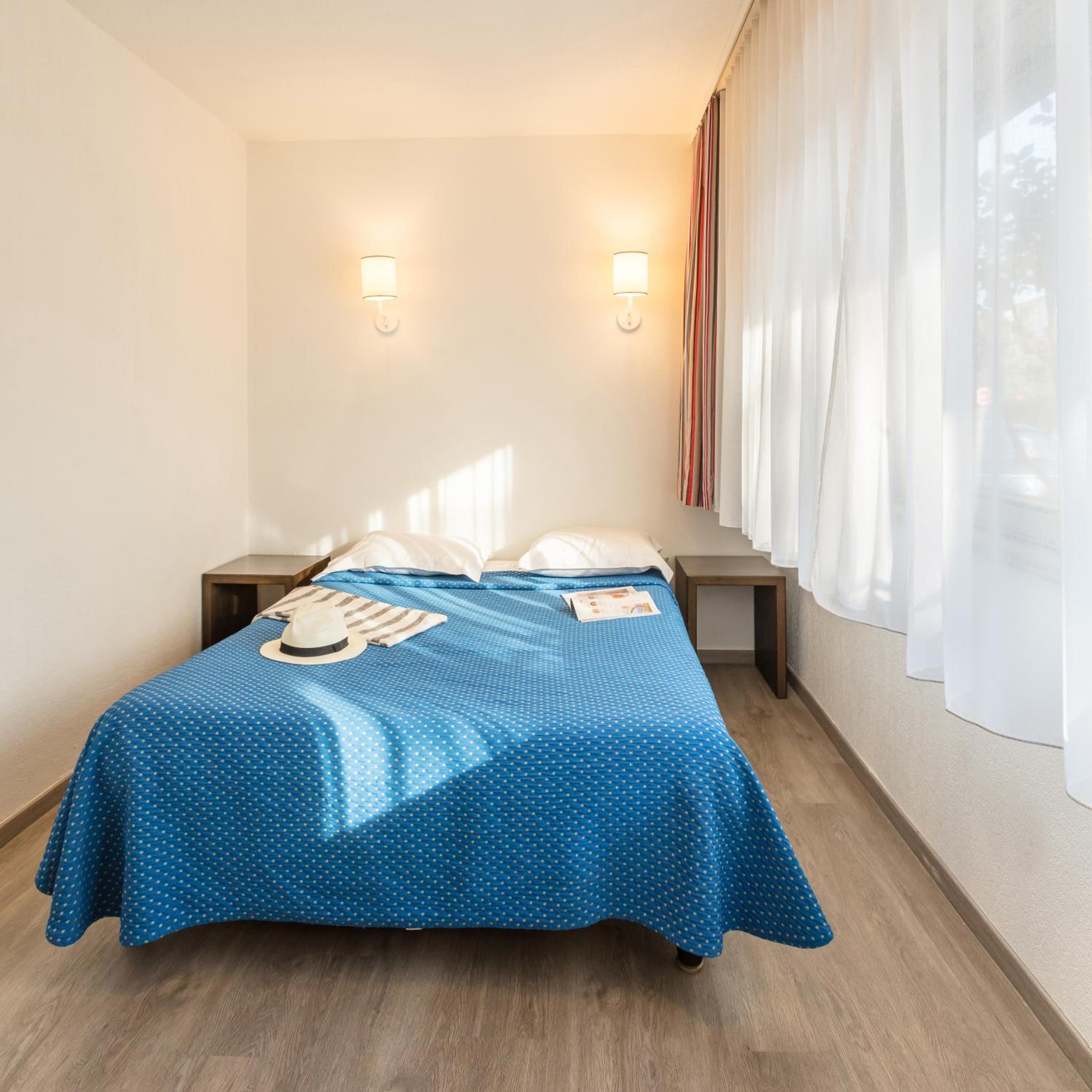 Two-Bedroom Apartment with Balcony (6 People)