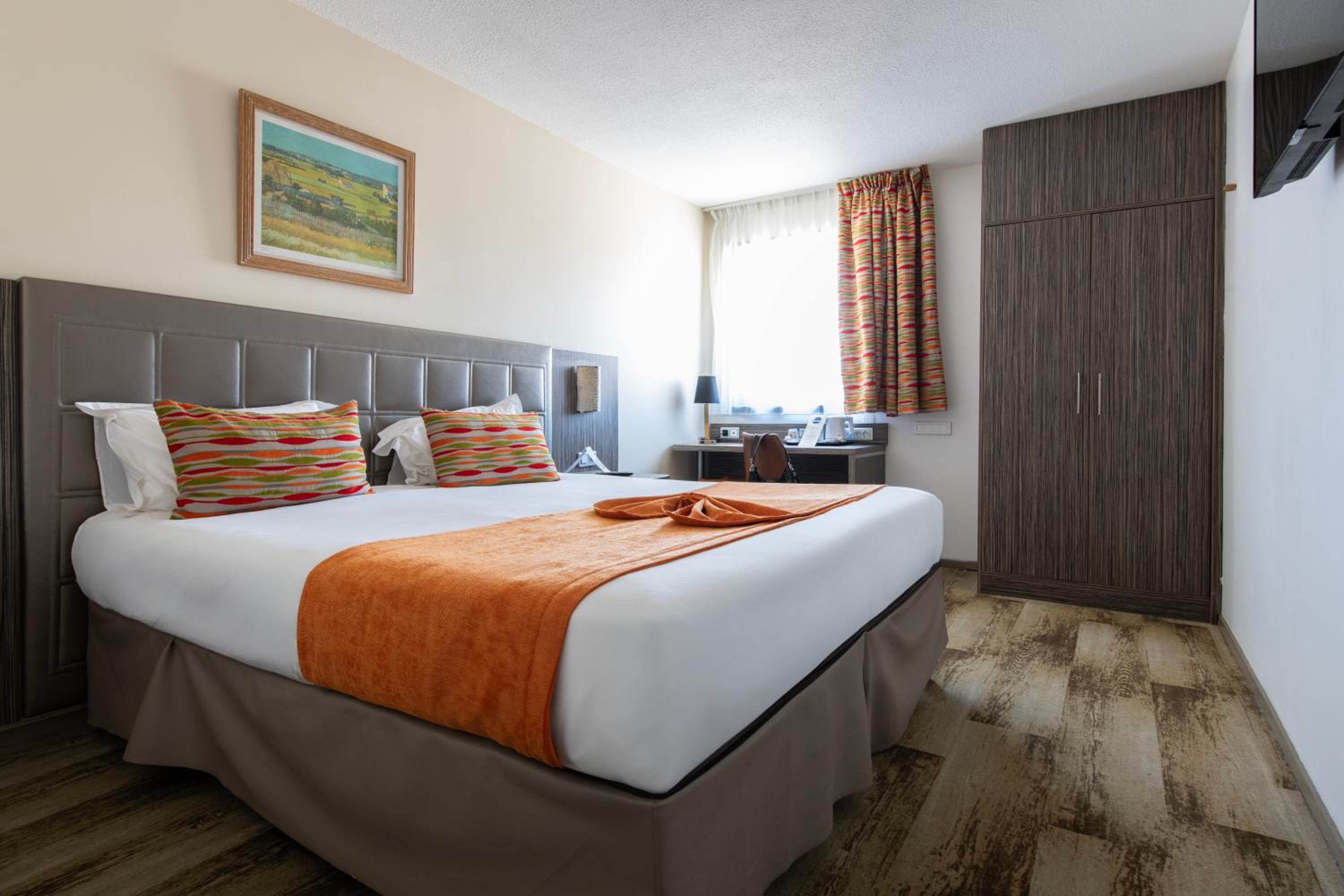 Double Room - Photo 4