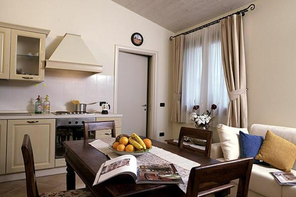 One-Bedroom Apartment (5 Adults) photo 2