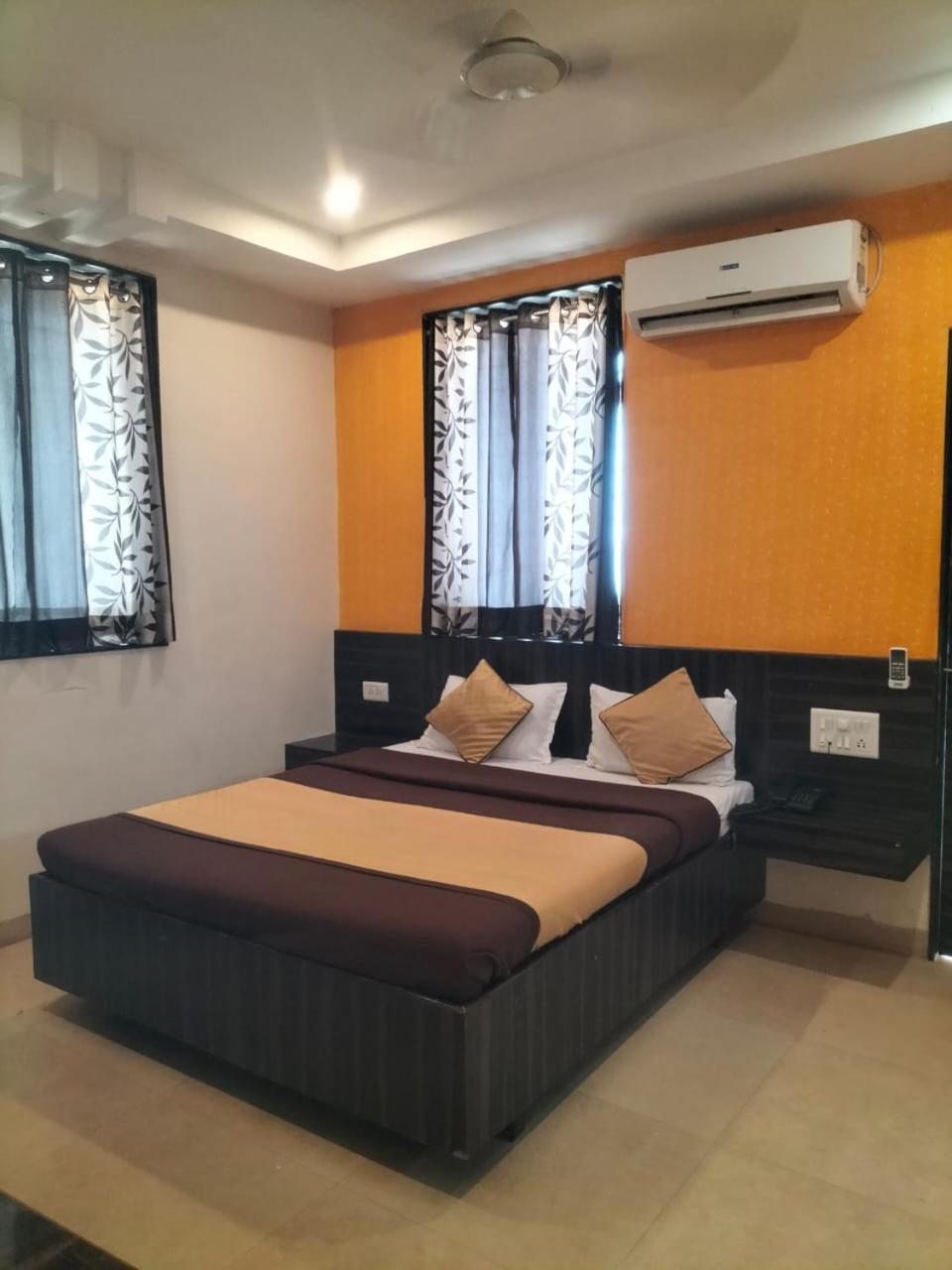 Budget Double Room photo 3