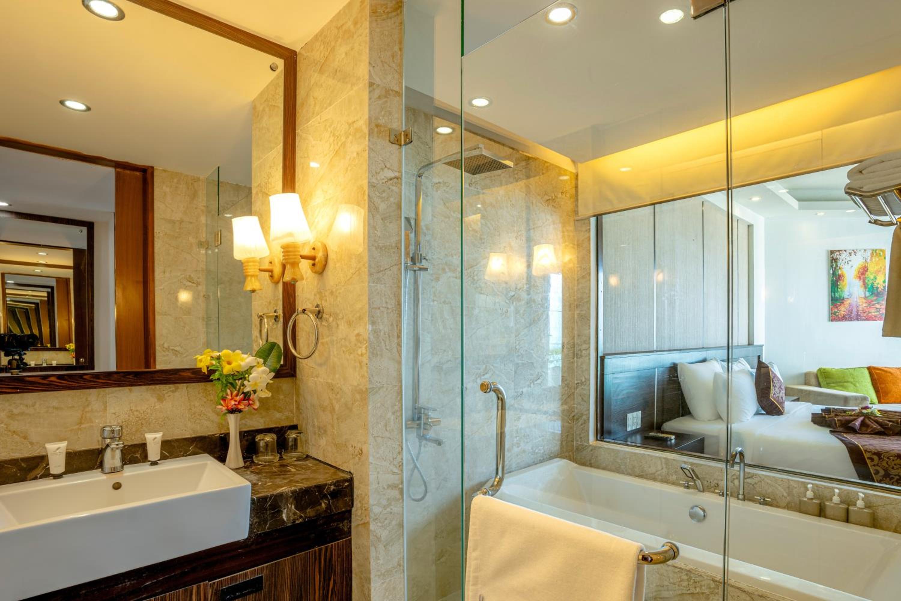 Deluxe Double or Twin Room - Photo 2