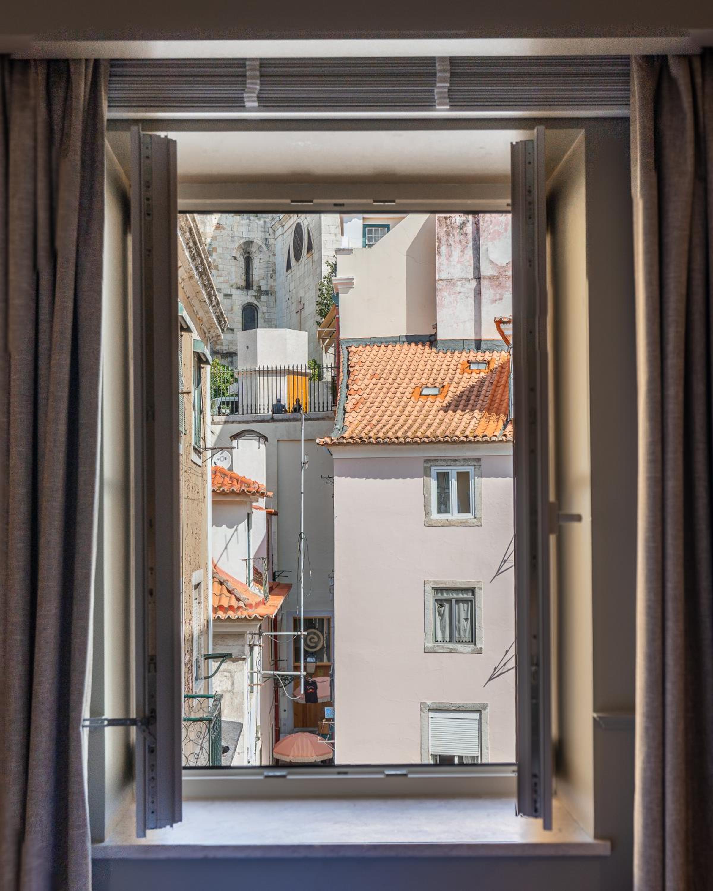 Superior Double Room with View - Photo 5