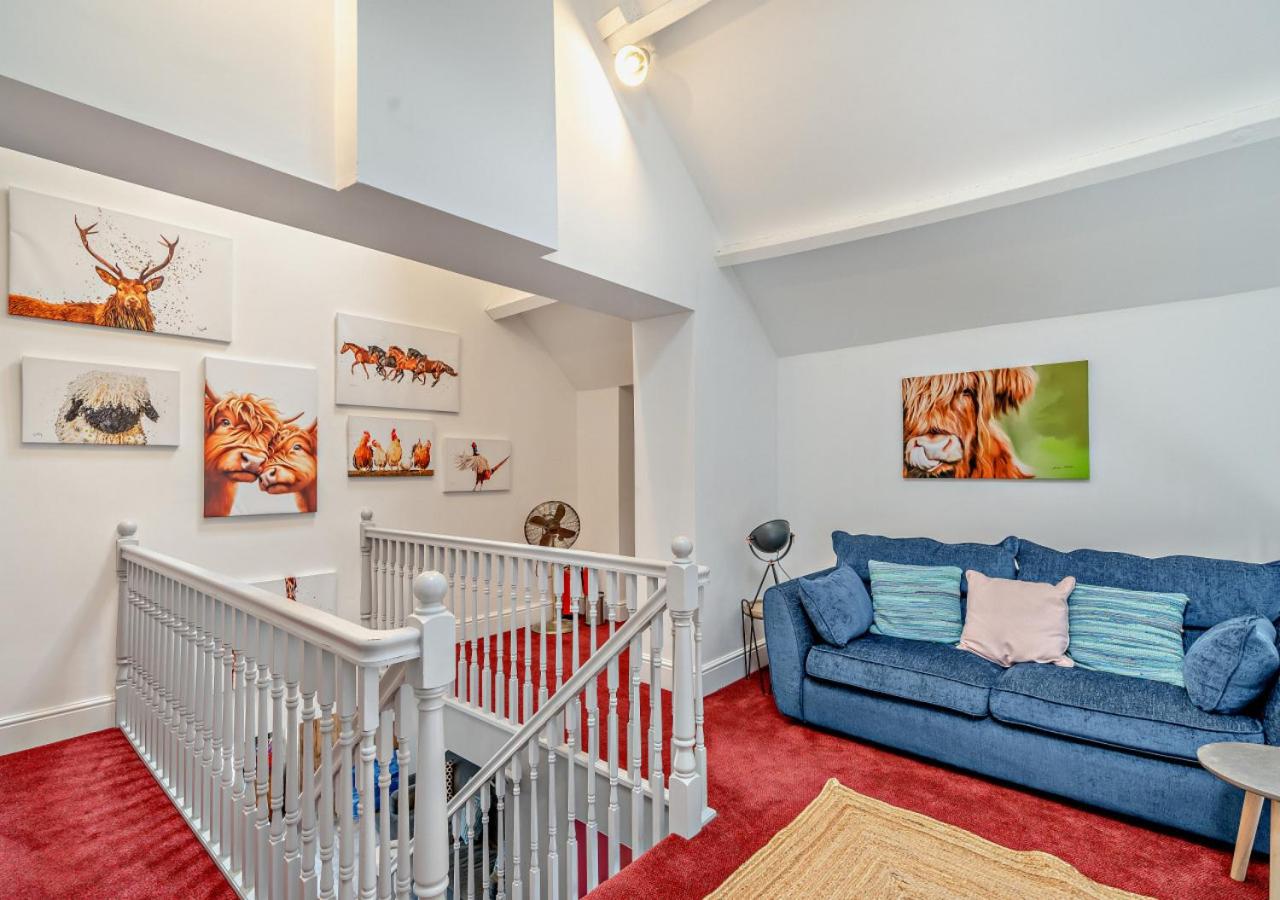Four-Bedroom House photo 3