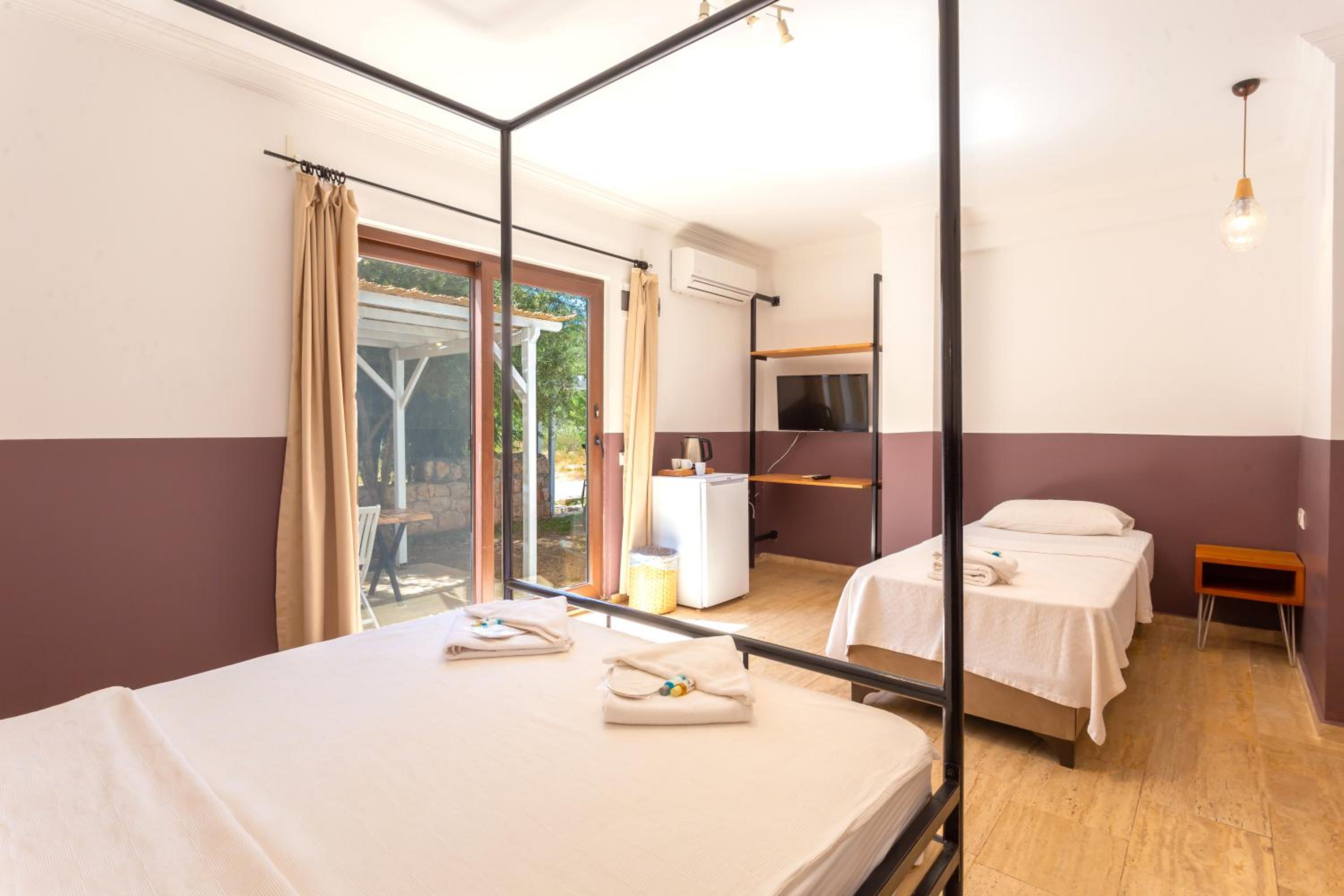Triple Room - Photo 6