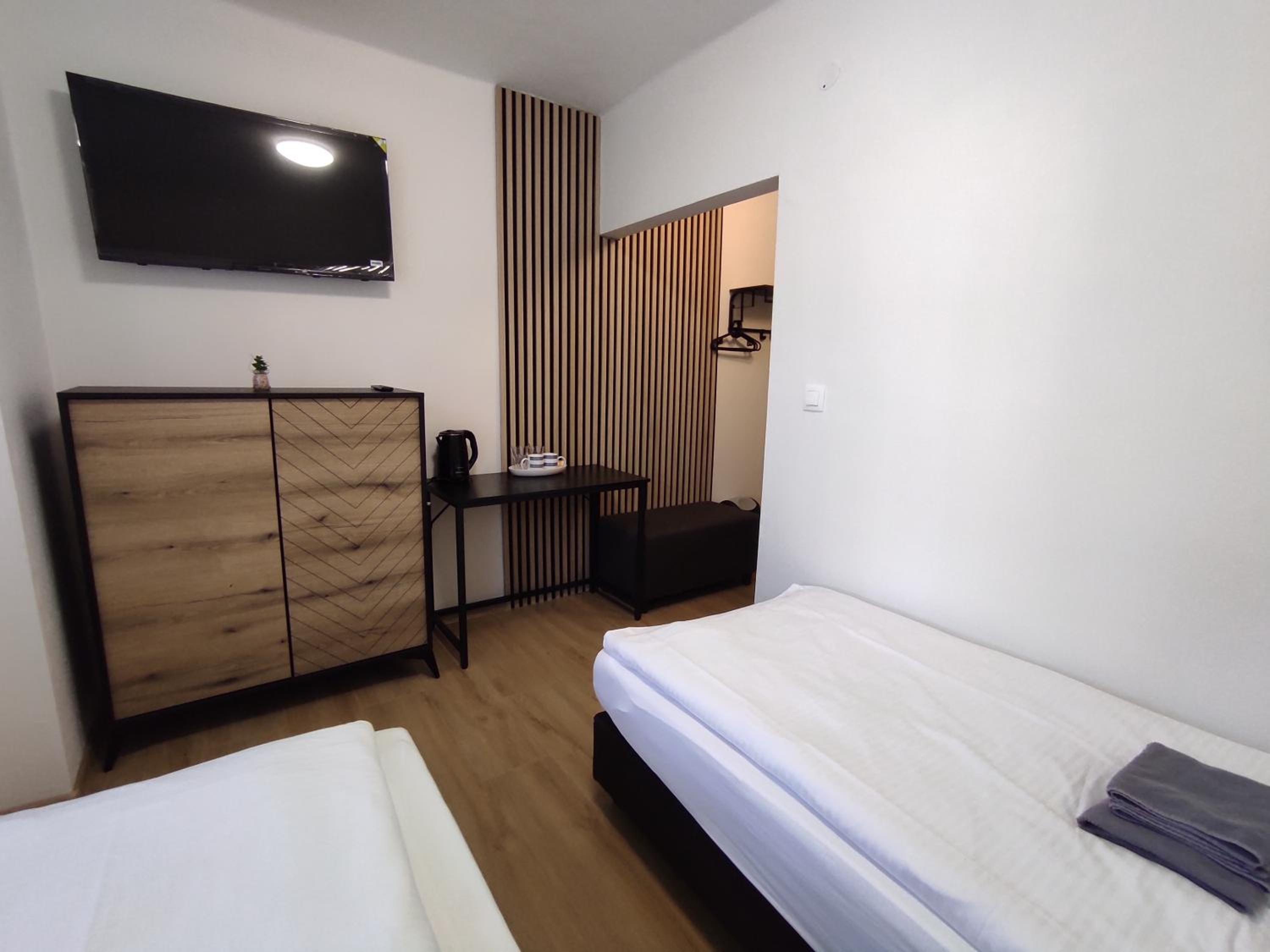 Double or Twin Room - Photo 2