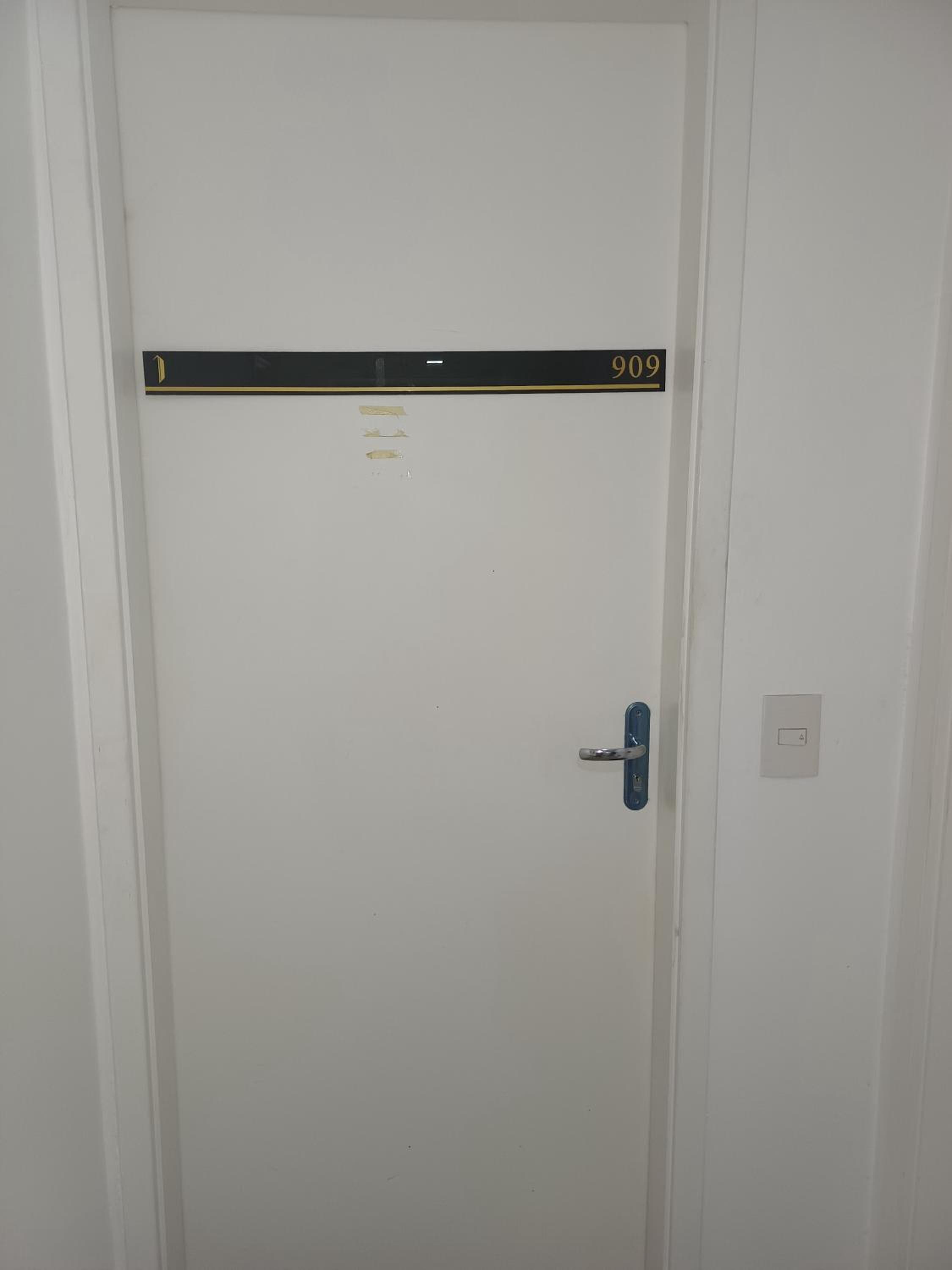 Apartment with Balcony photo 2