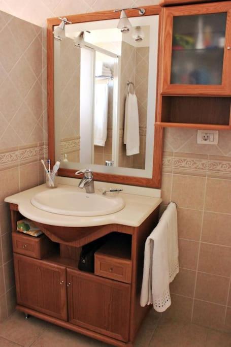 Three-Bedroom Apartment with Sea View photo 3