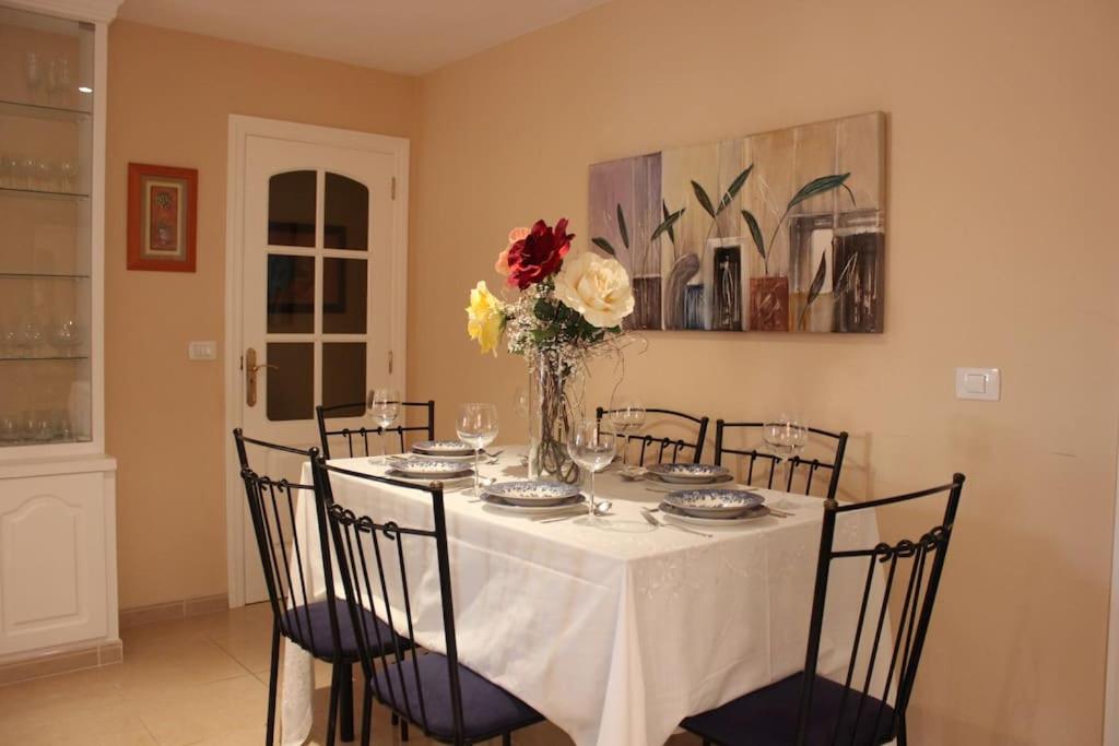 Three-Bedroom Apartment with Sea View photo 2