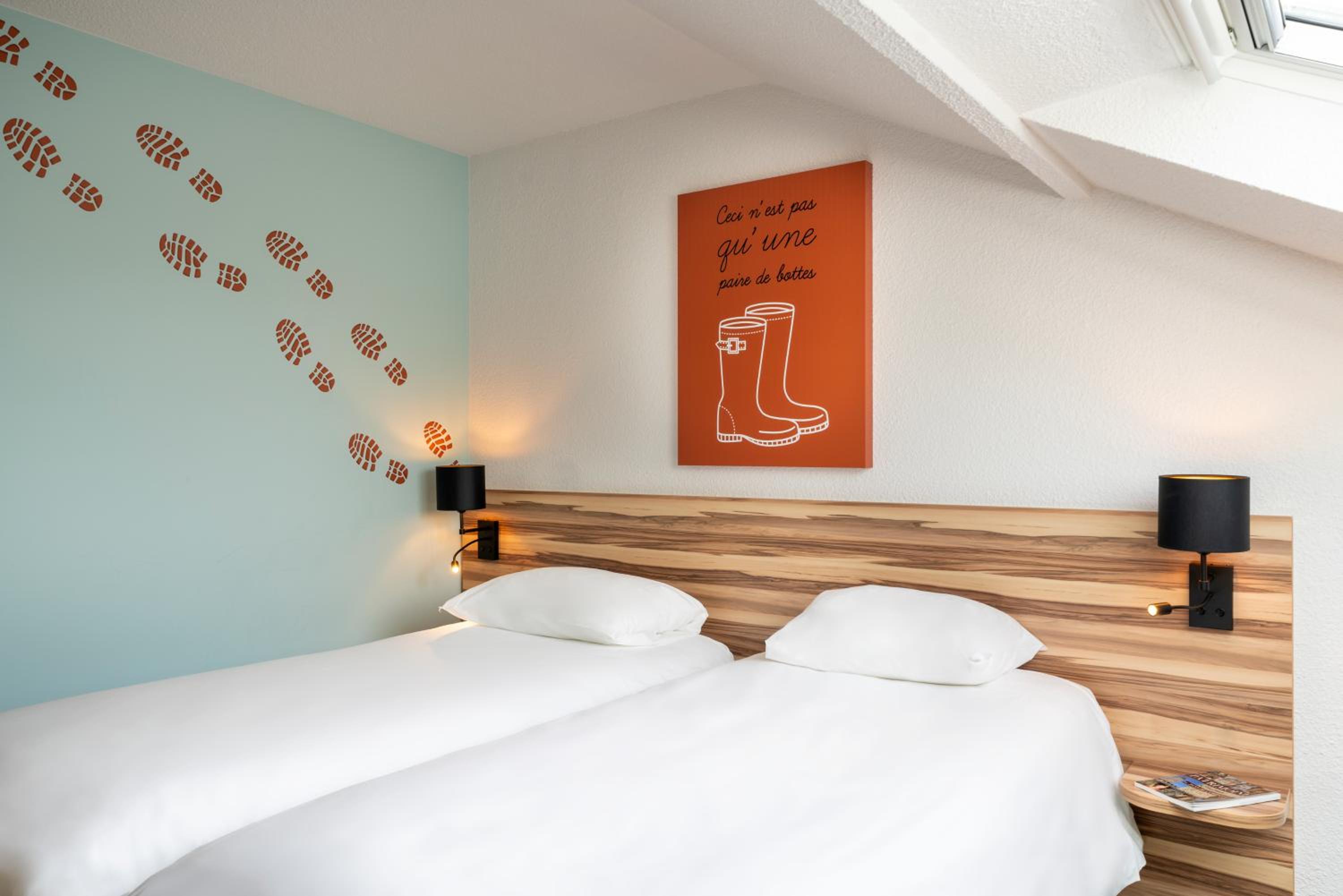 Standard Room with Two Single Beds - Photo 7