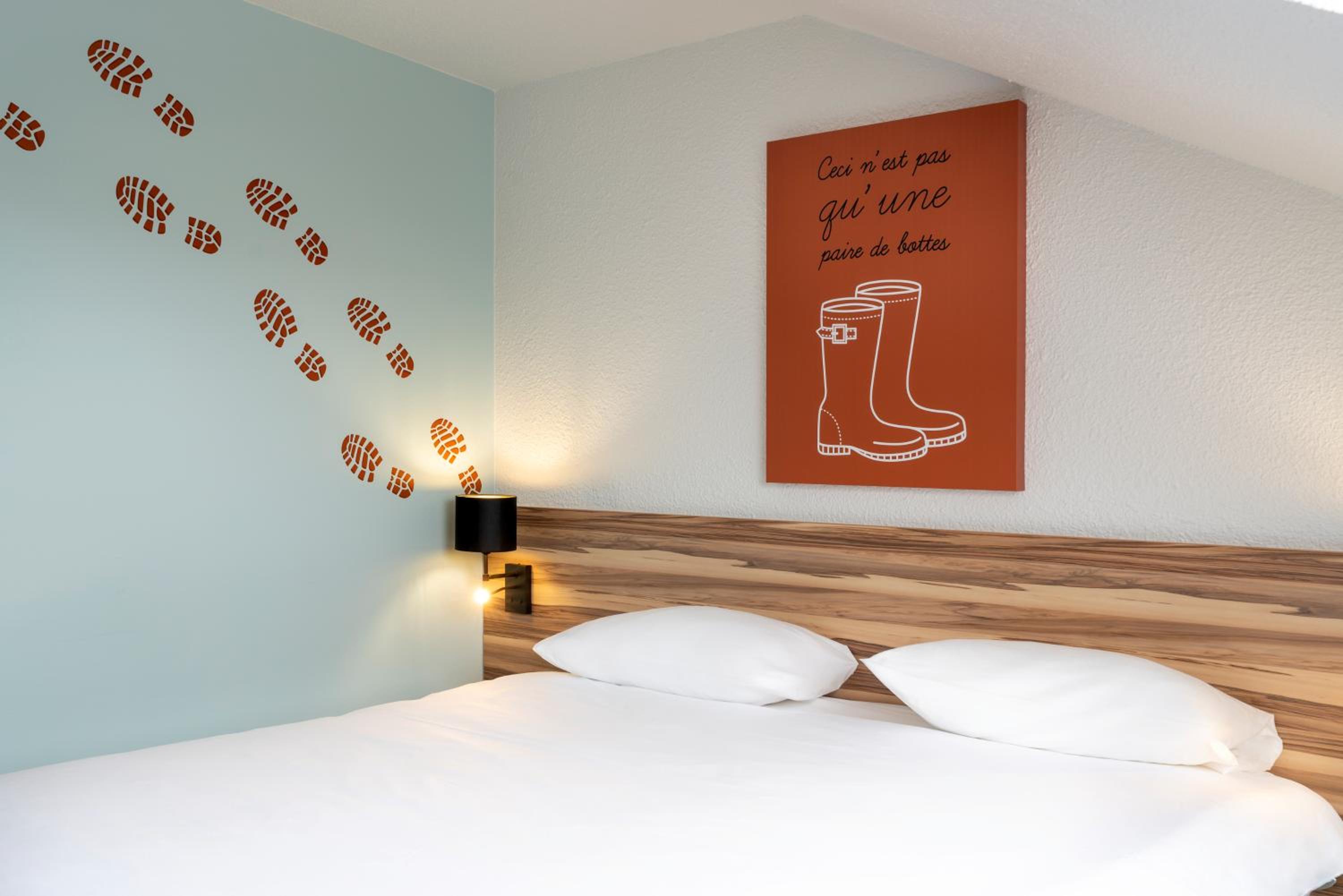 Standard Room with Two Single Beds - Photo 5