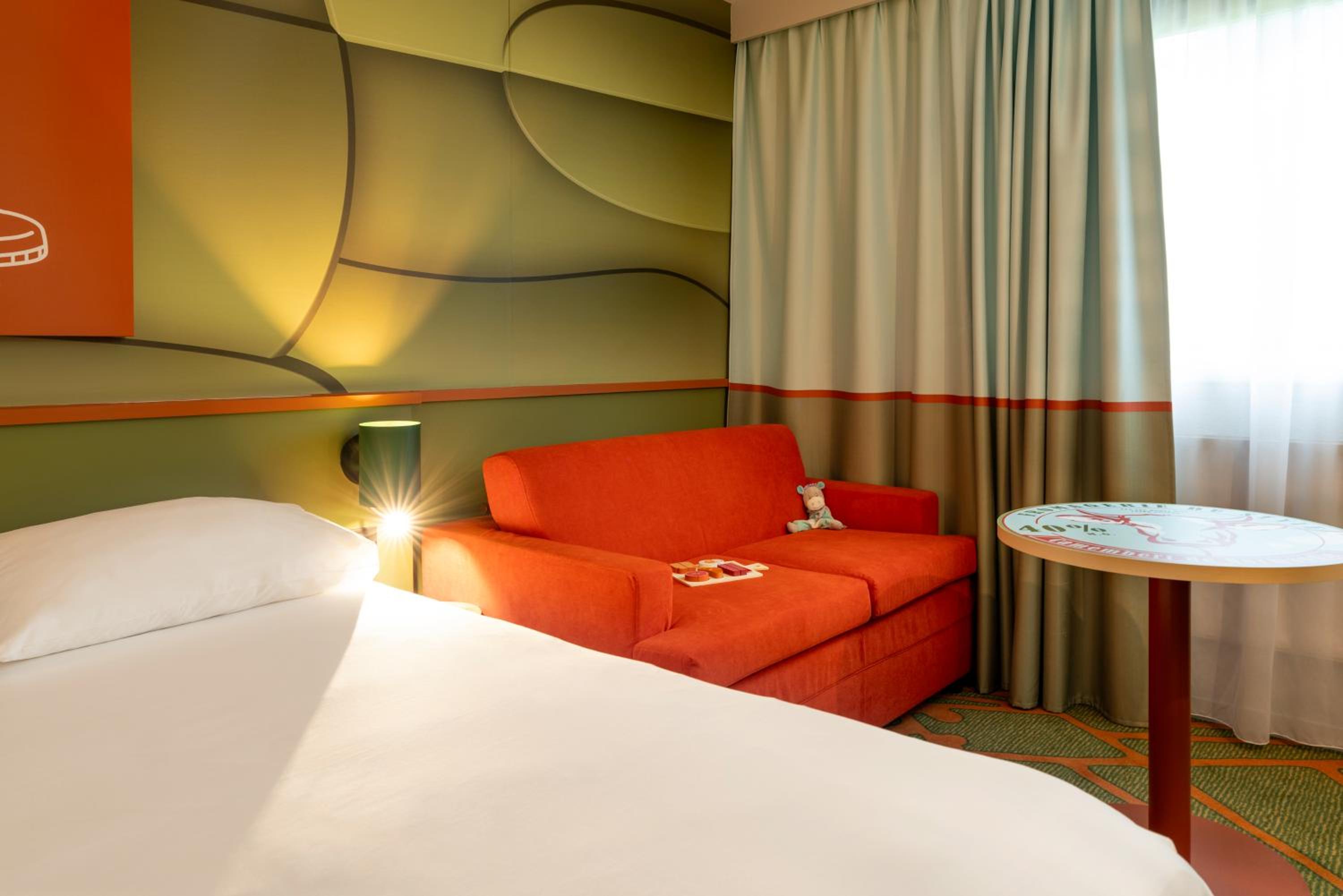 Standard Double Room with Sofa - Photo 2