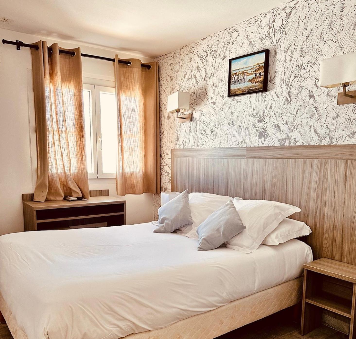 Standard Double Room - Photo 1