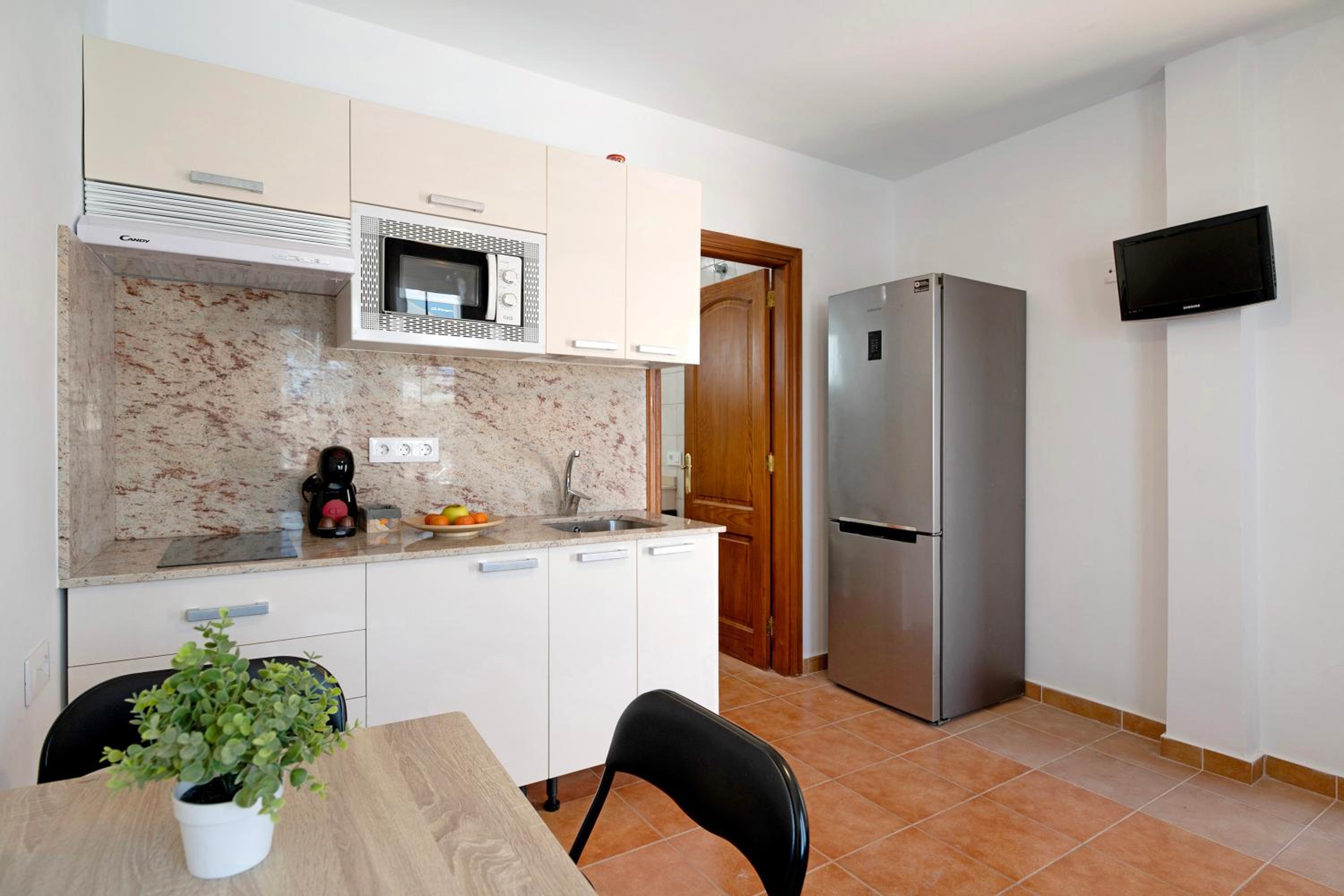 Studio Apartment with Sea View photo 2