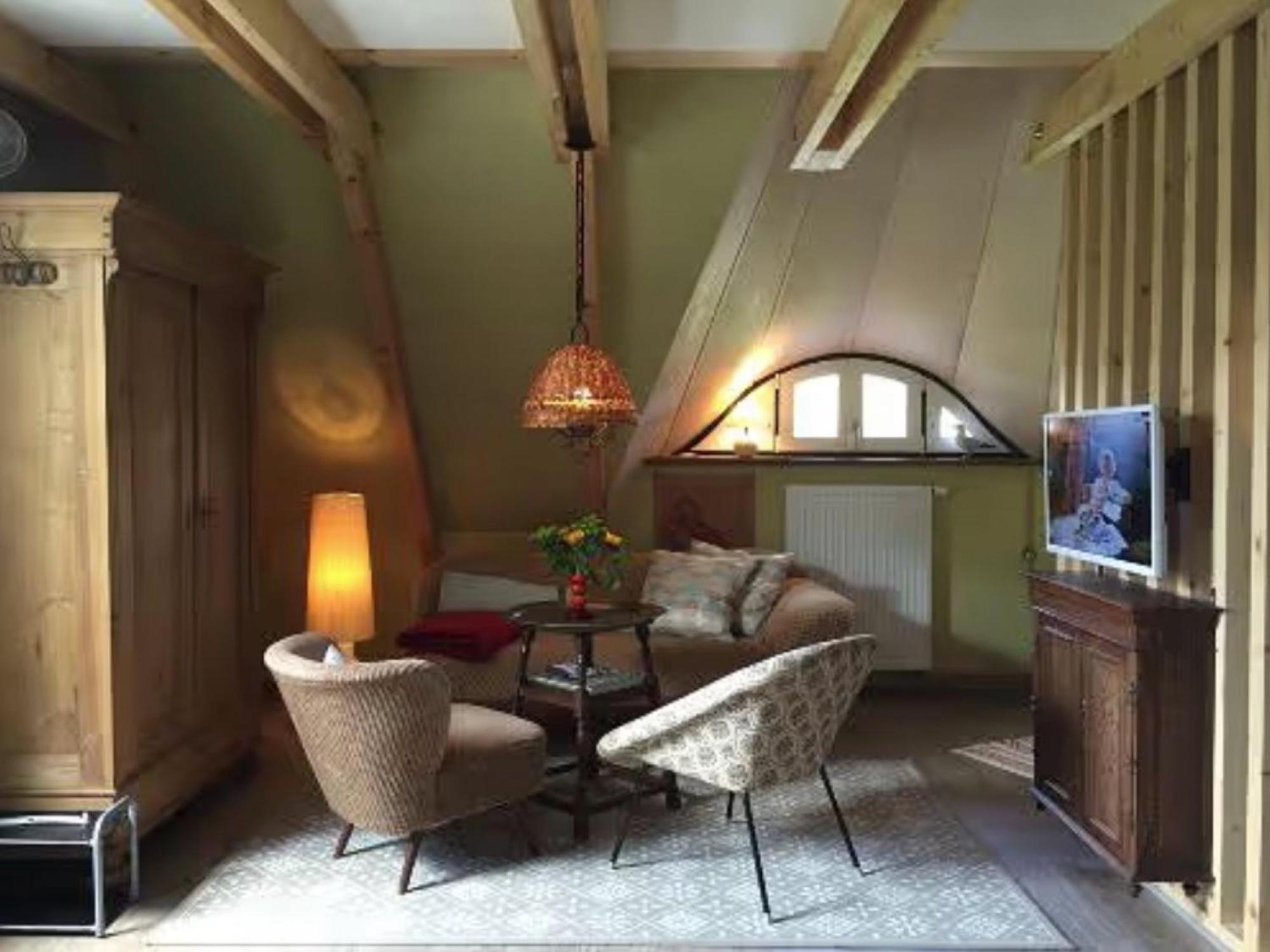 Two-Bedroom Deluxe Apartment with Garden View