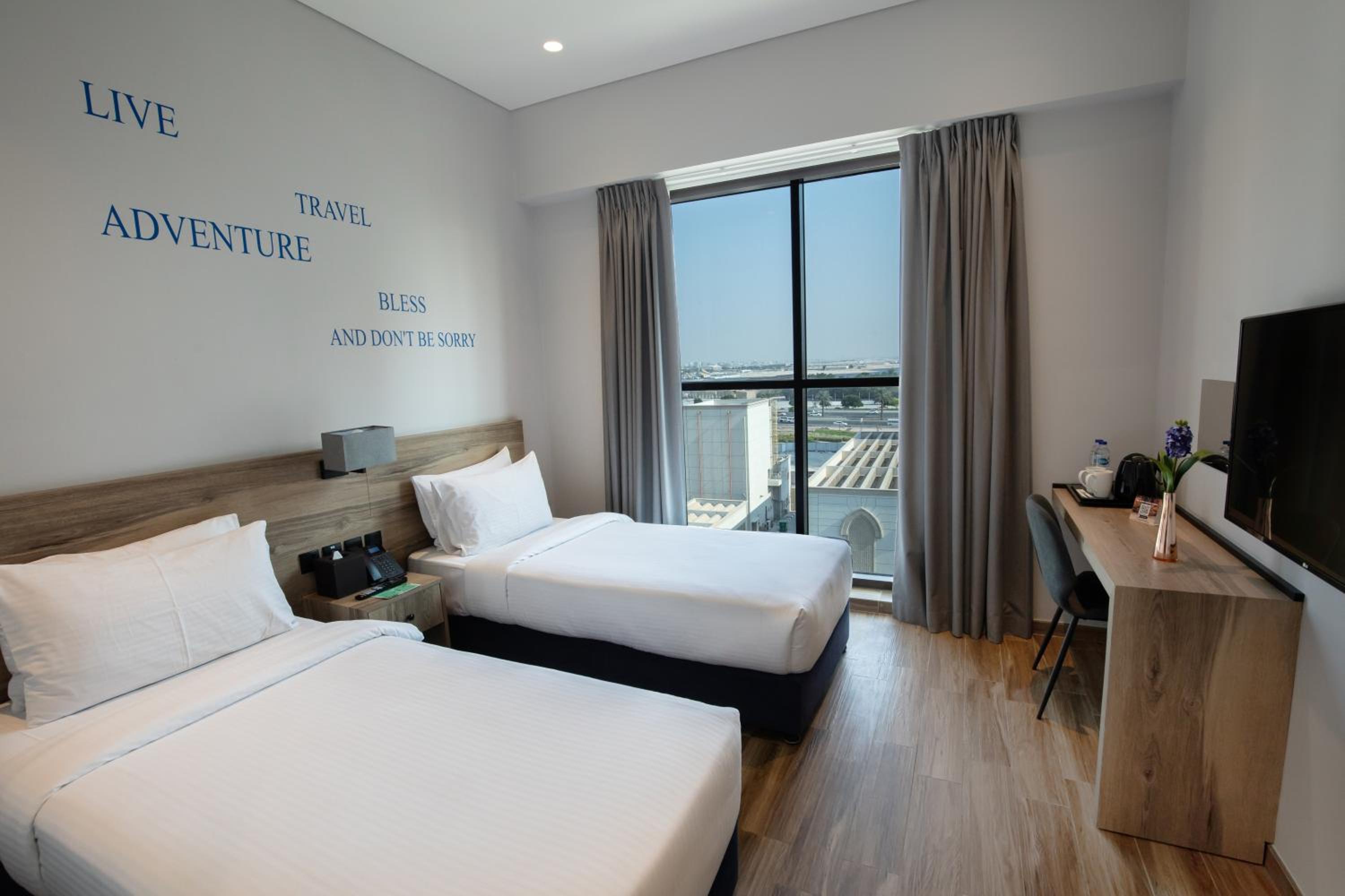 Deluxe Twin Room City View (includes 15% off F&B) photo 3