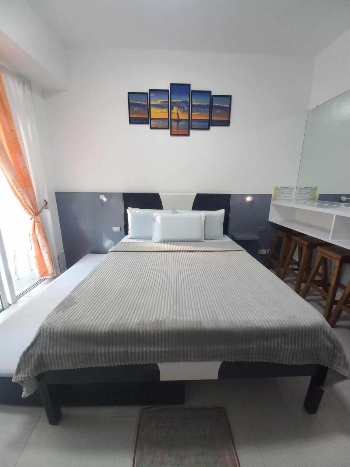 Studio Apartment - Photo 15