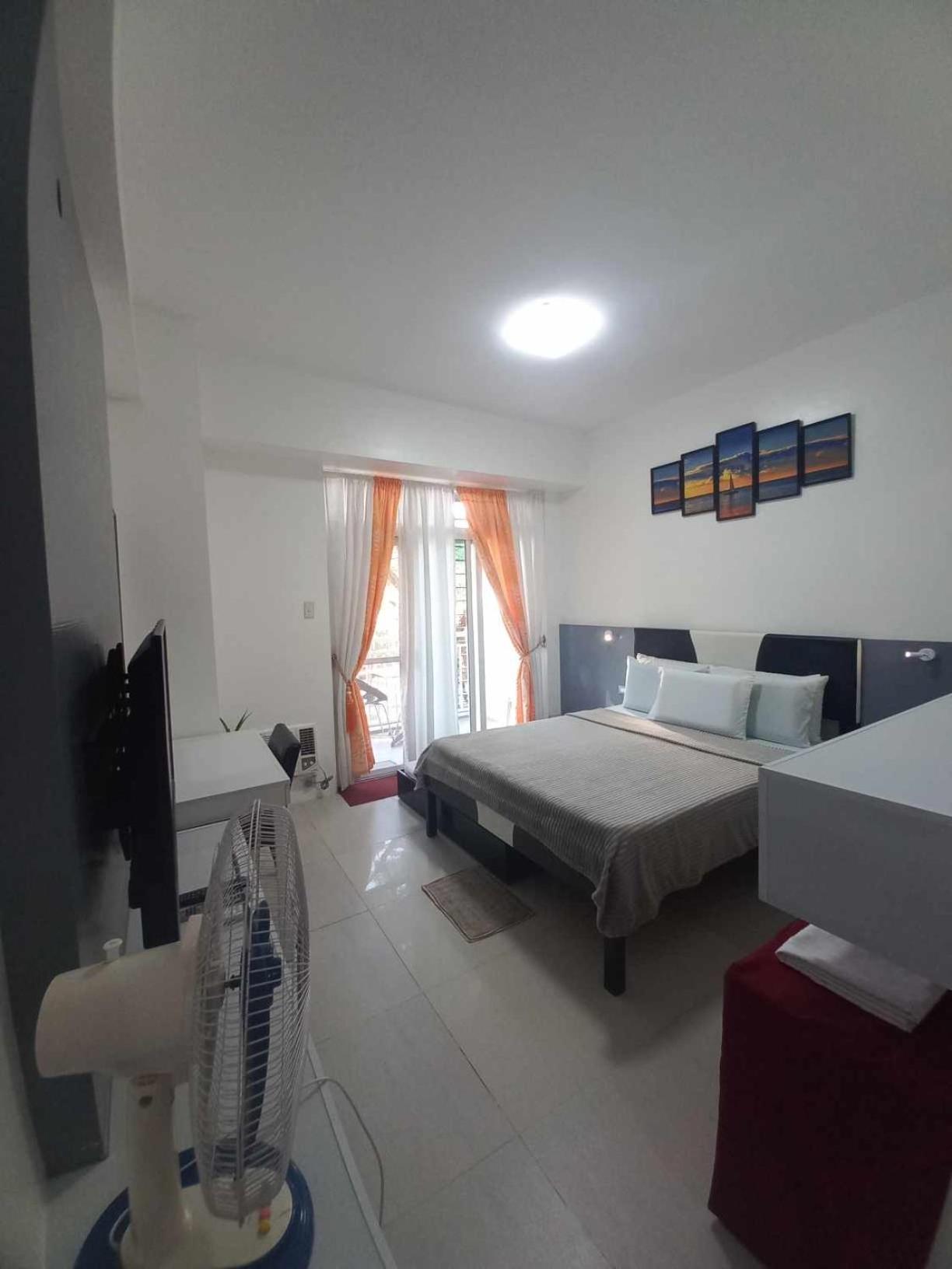Studio Apartment - Photo 36