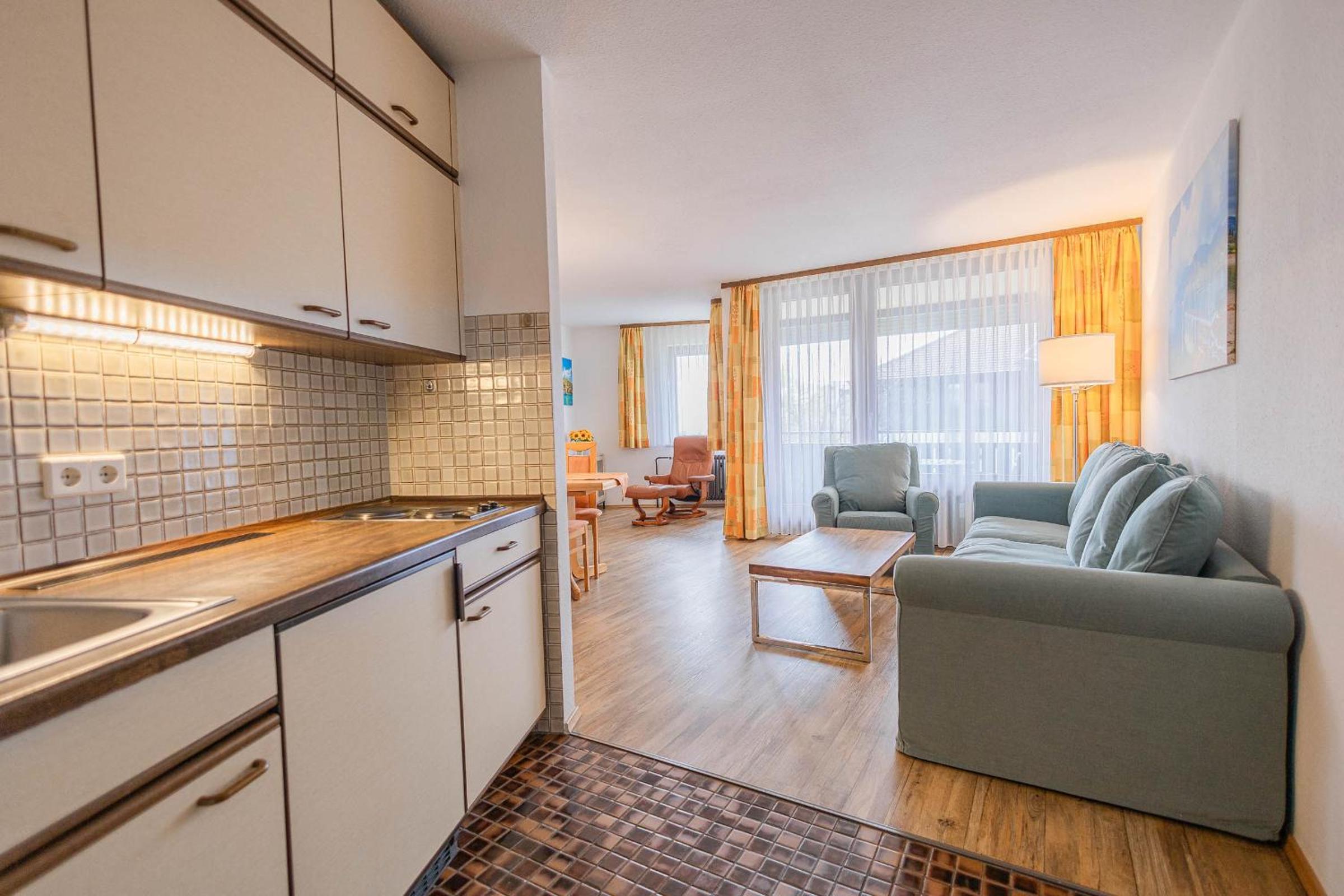 Apartment with Balcony photo 3