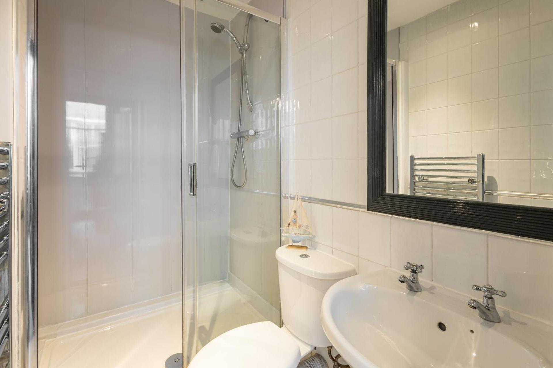 Apartment - Photo 16
