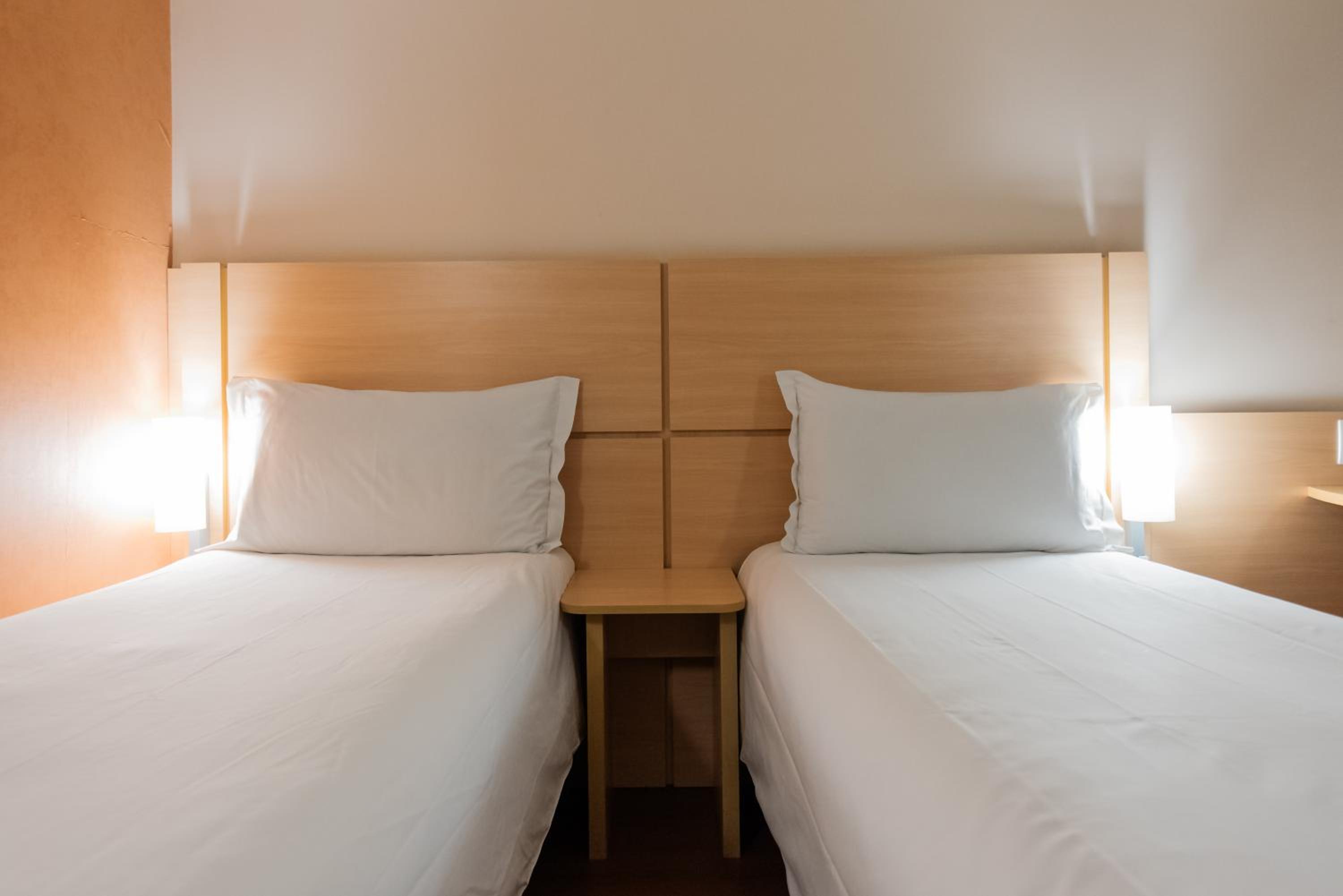 Standard Twin Room photo 1