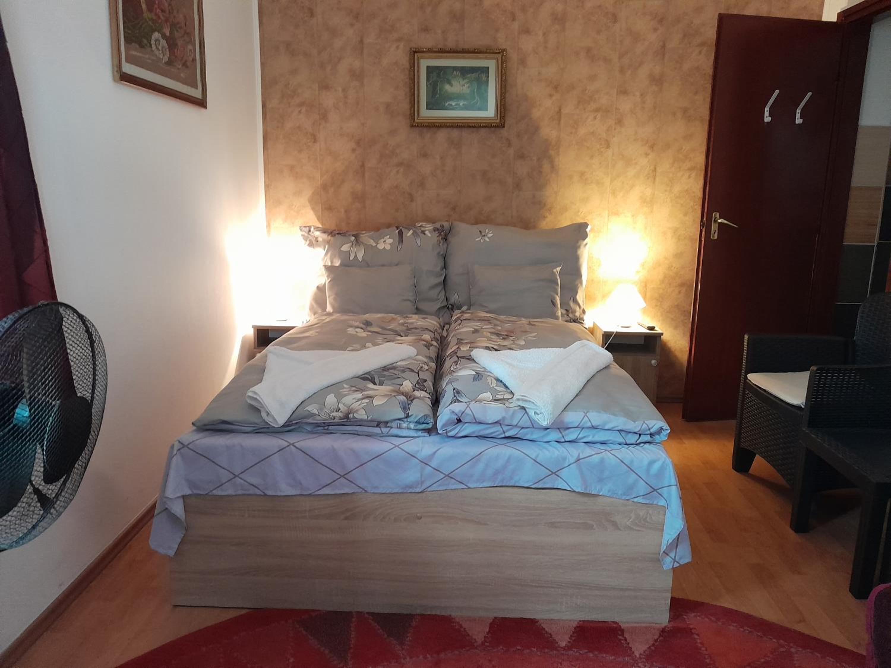 Deluxe Double Room with Shower photo 1