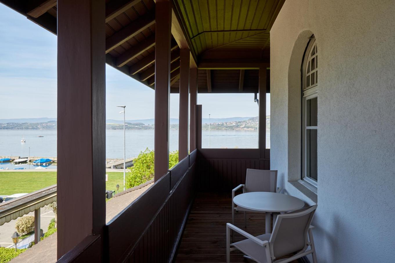 Suite with Lake View - Photo 5