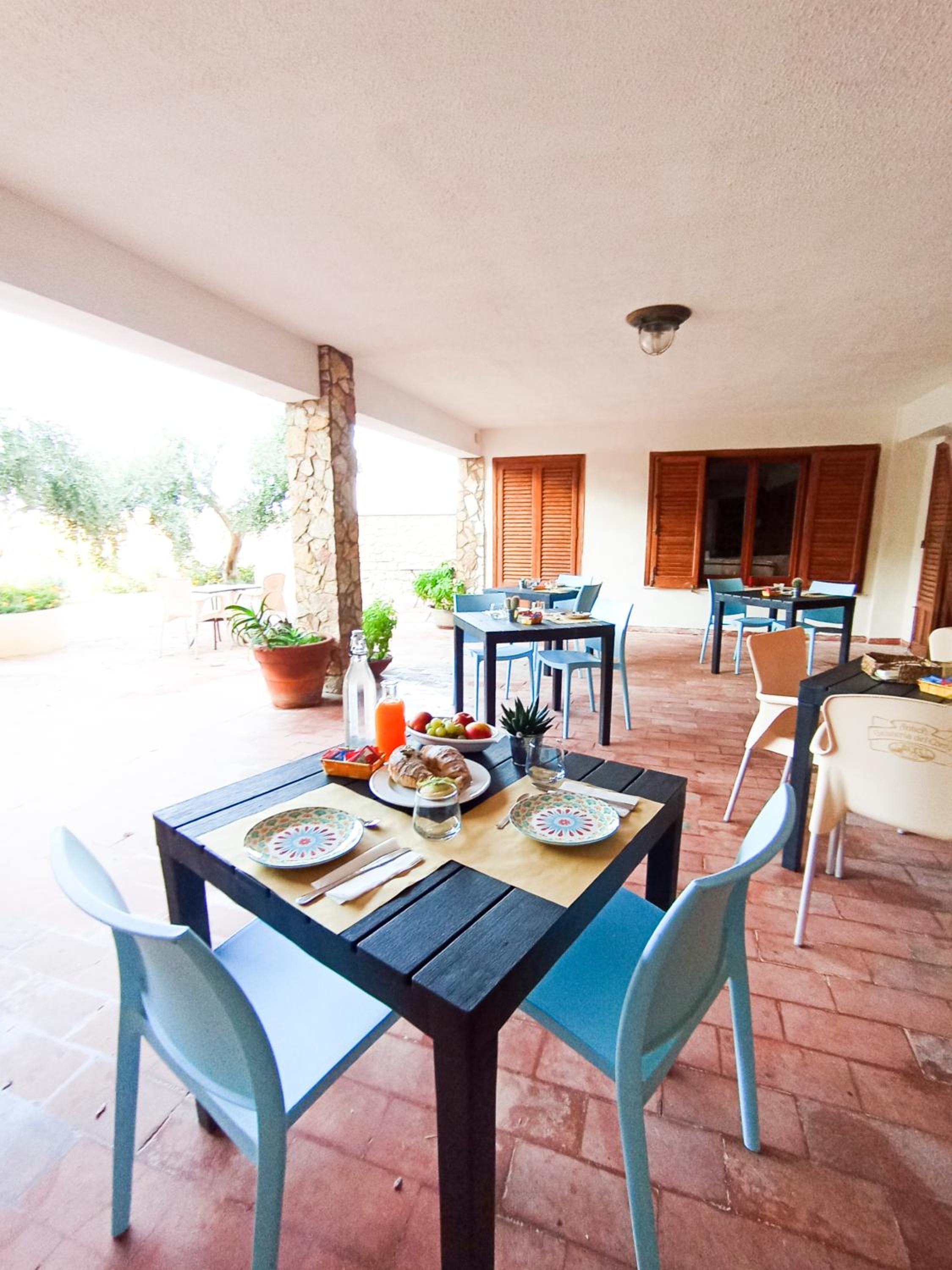 Double Room with Balcony and Sea View - Photo 32