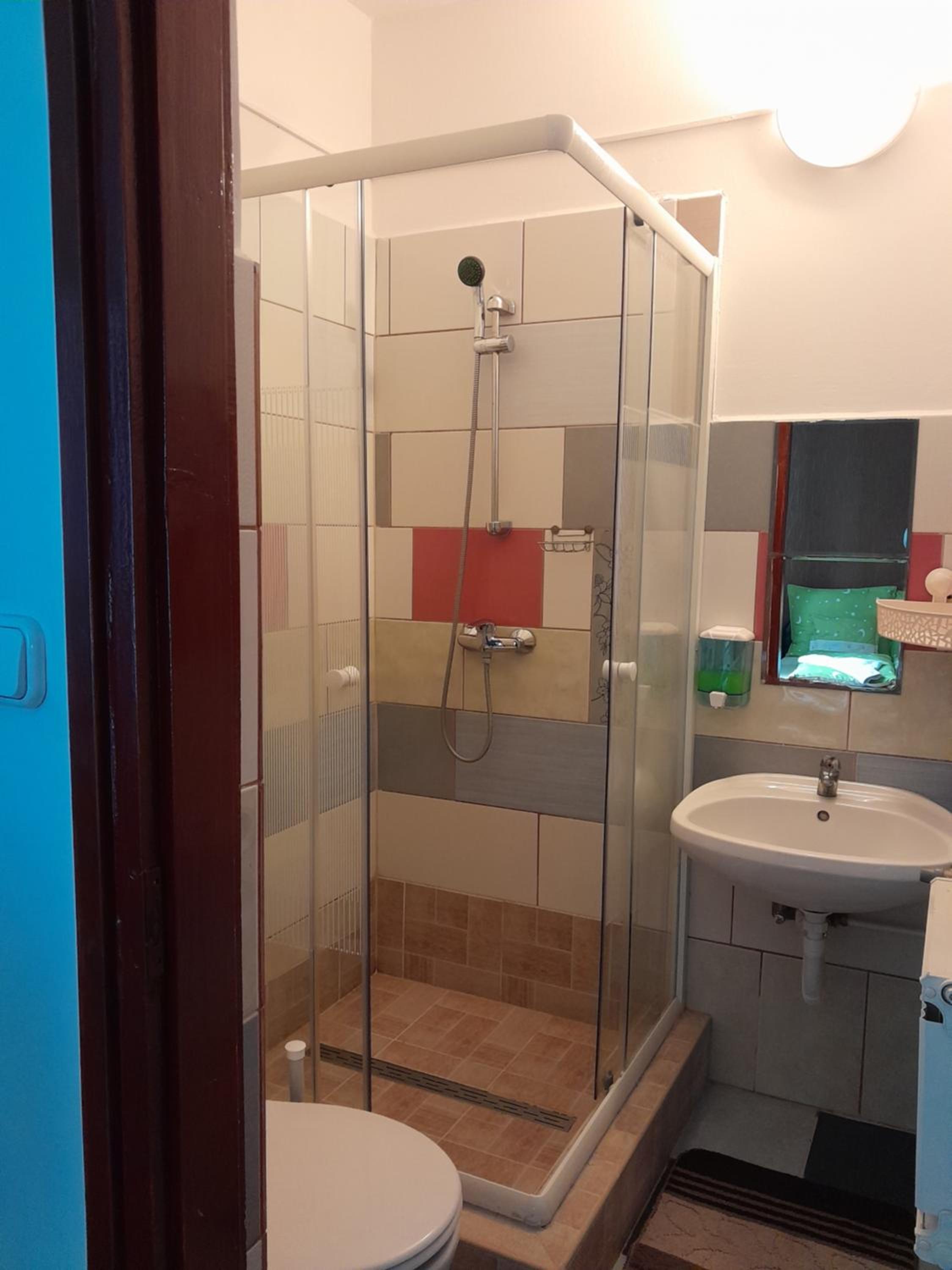Deluxe Double Room with Shower photo 2
