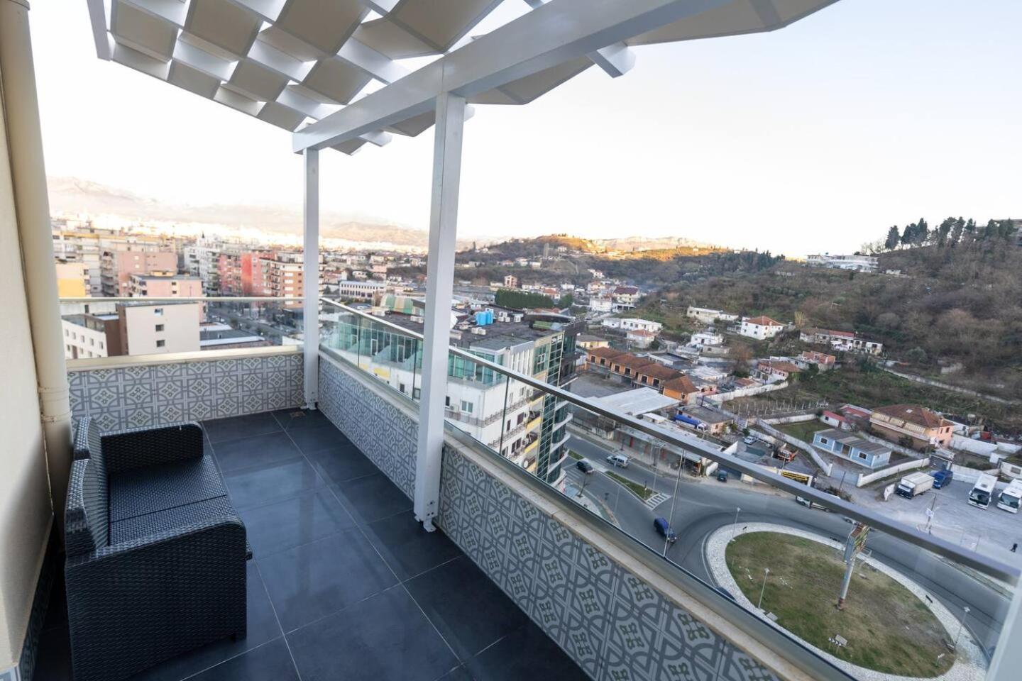 Apartment with City View photo 2
