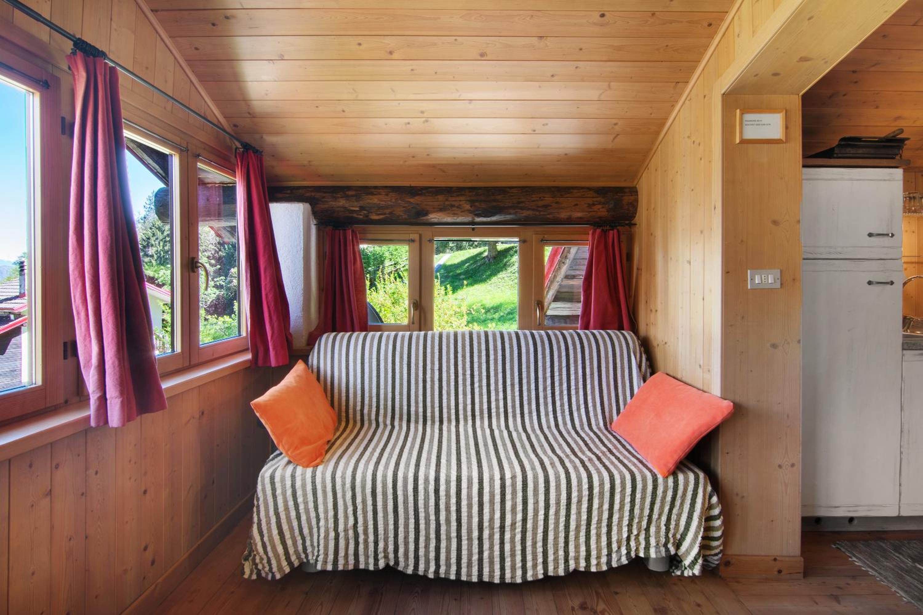 Three-Bedroom House - Photo 1