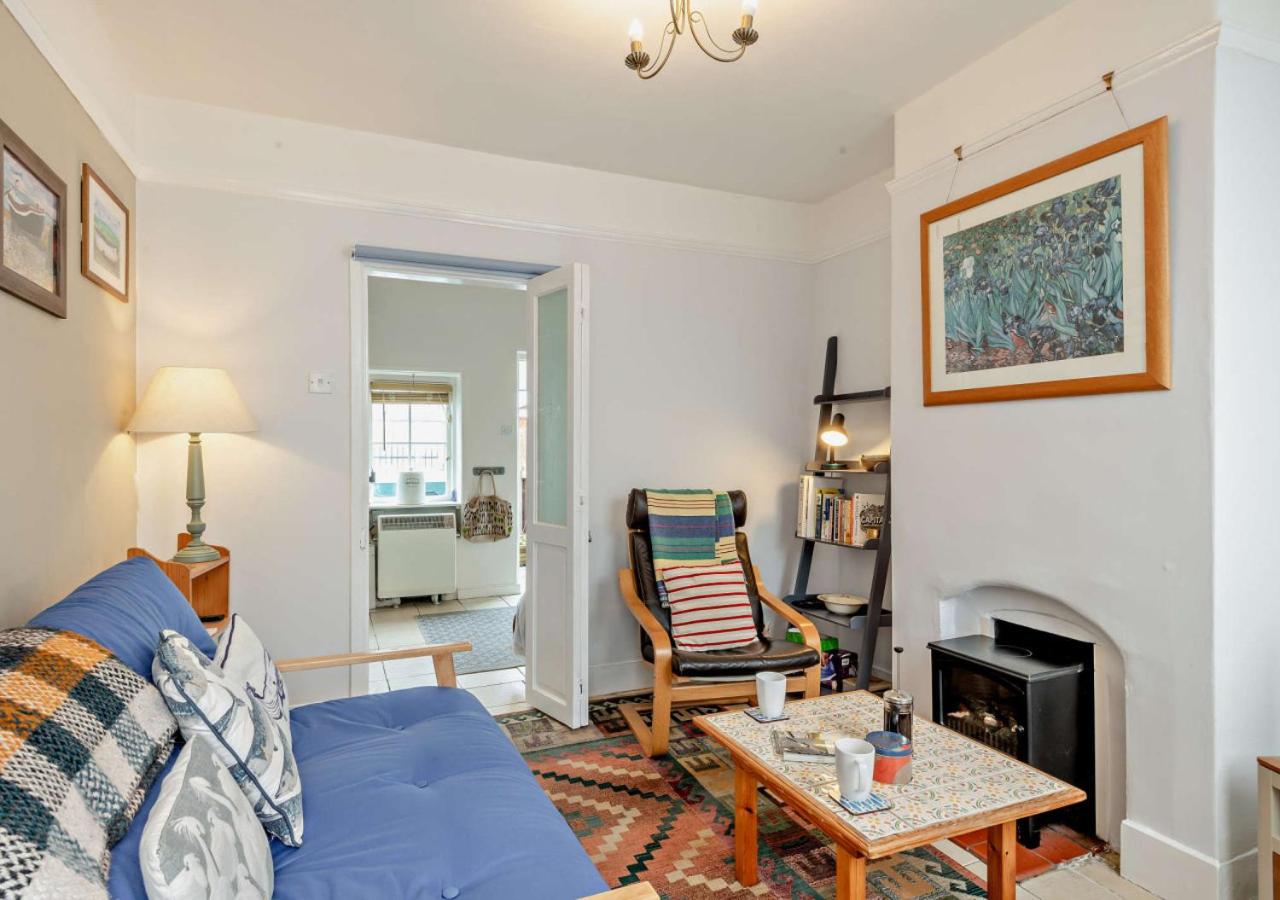One-Bedroom House photo 1